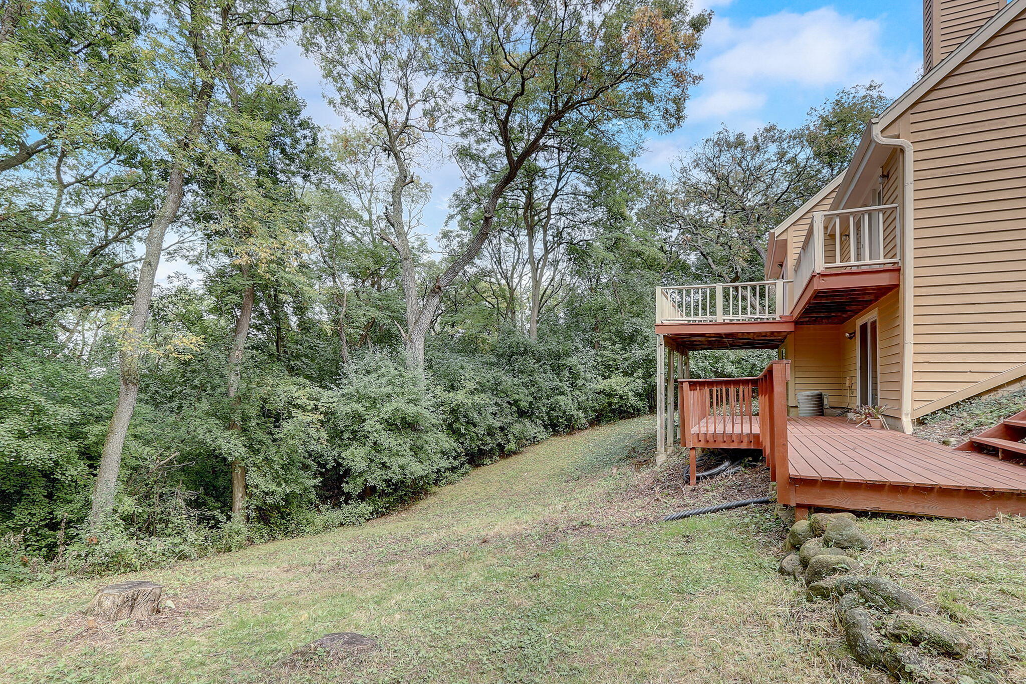 W335S9529 Red Brae Dr