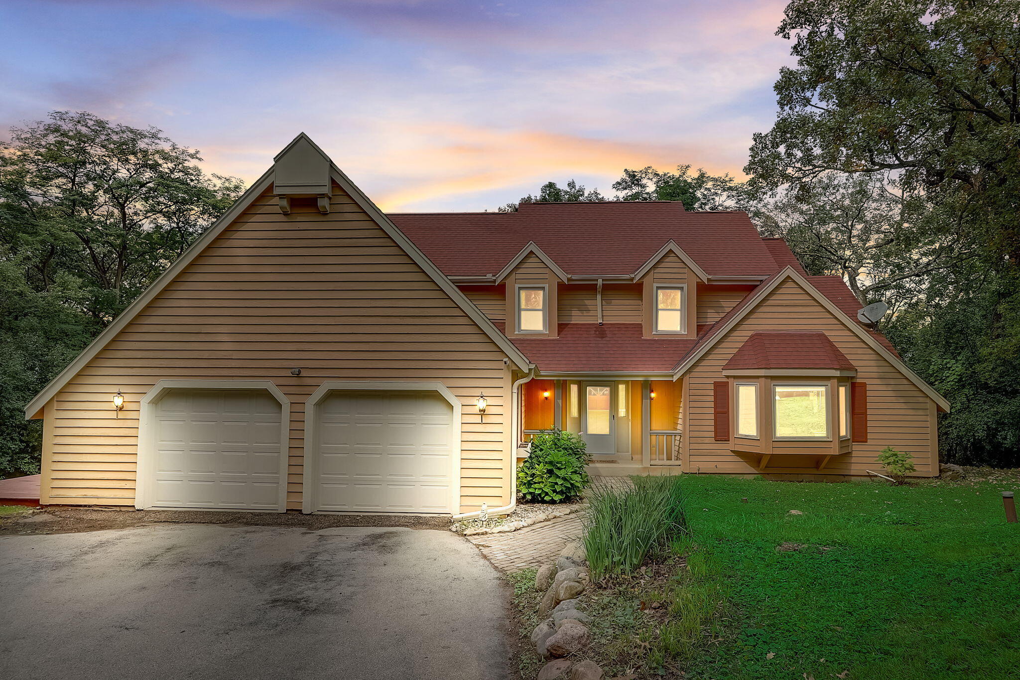 W335S9529 Red Brae Dr