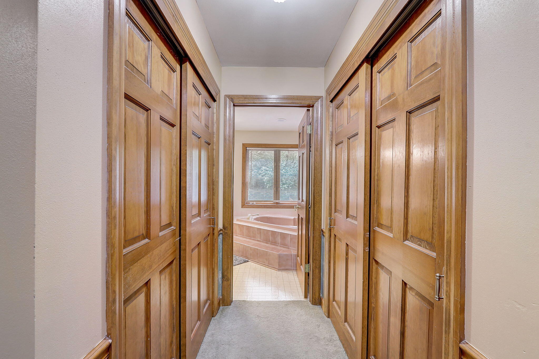W335S9529 Red Brae Dr