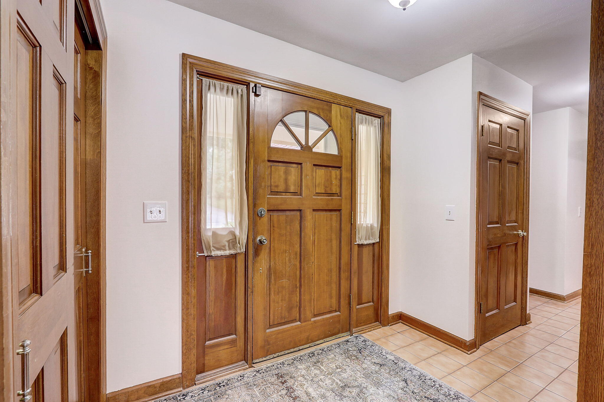 W335S9529 Red Brae Dr