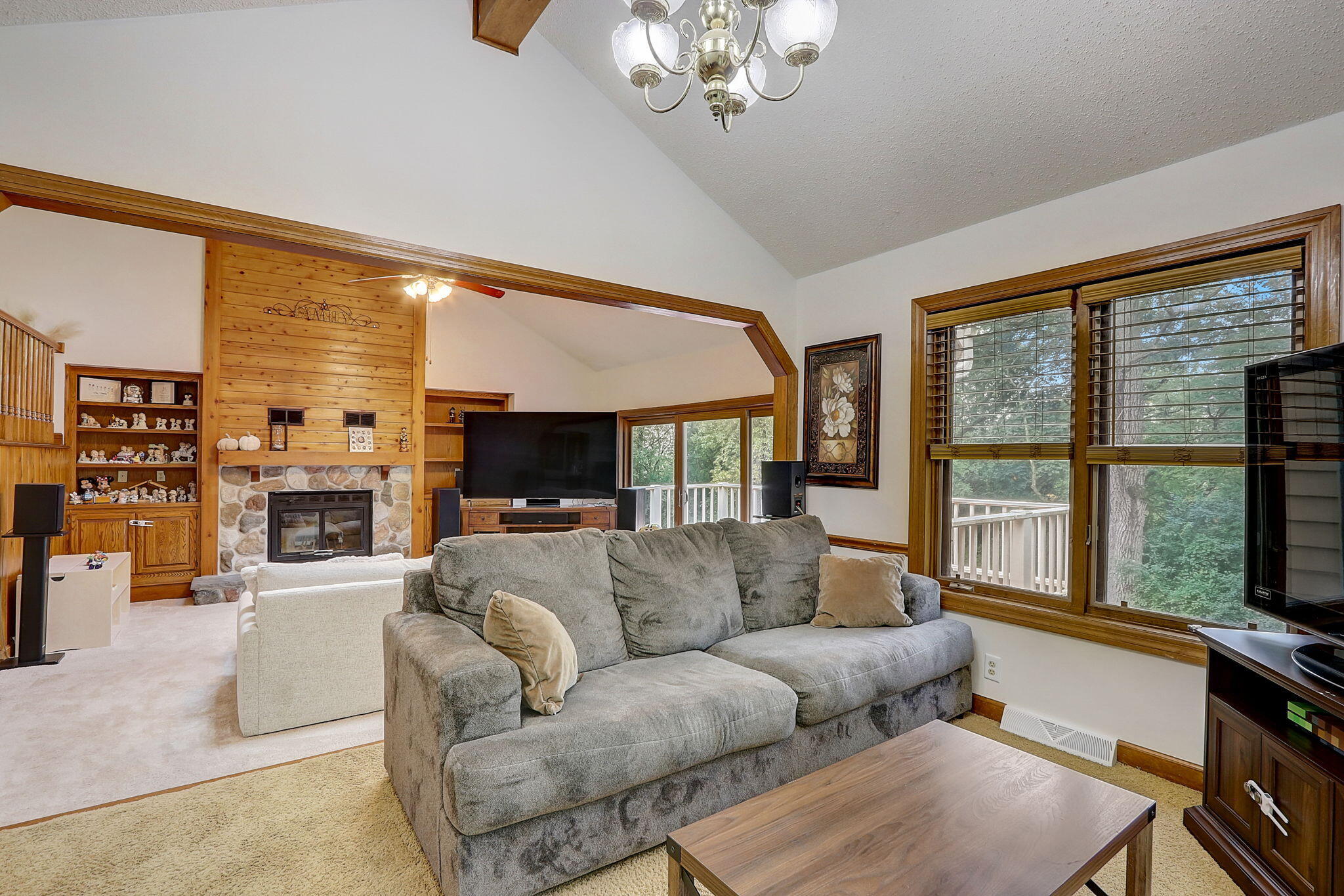 W335S9529 Red Brae Dr