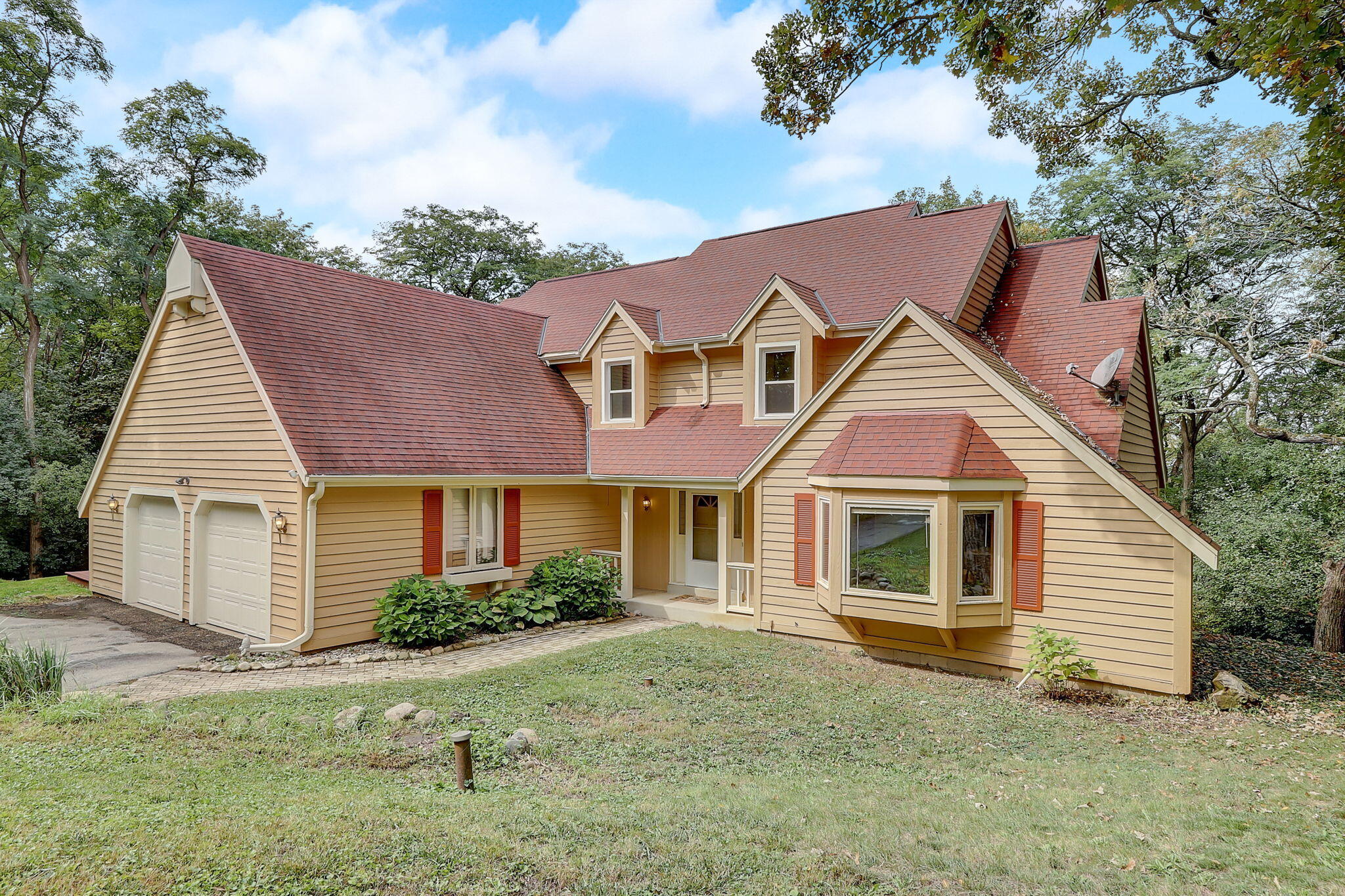 W335S9529 Red Brae Dr