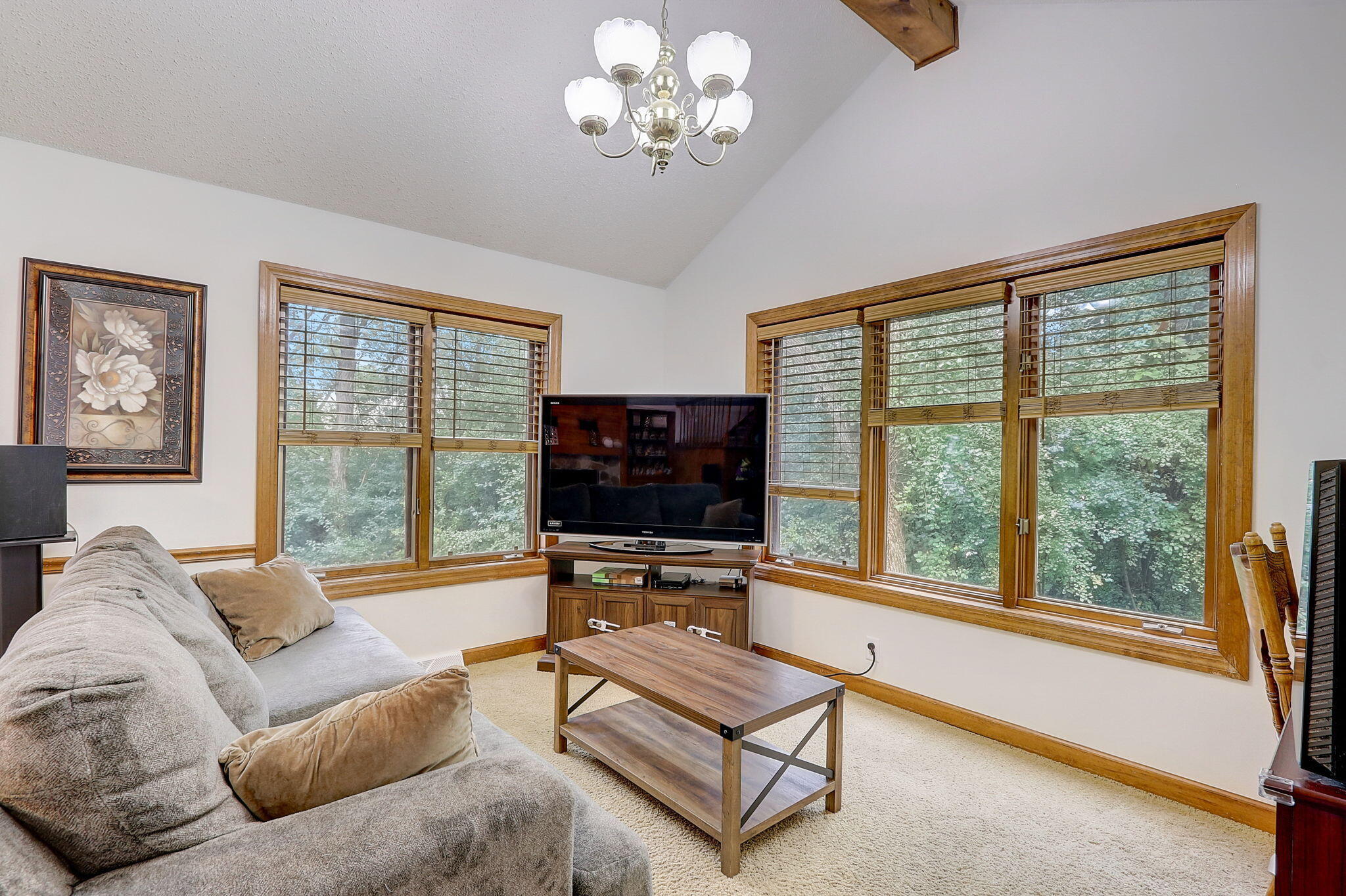W335S9529 Red Brae Dr