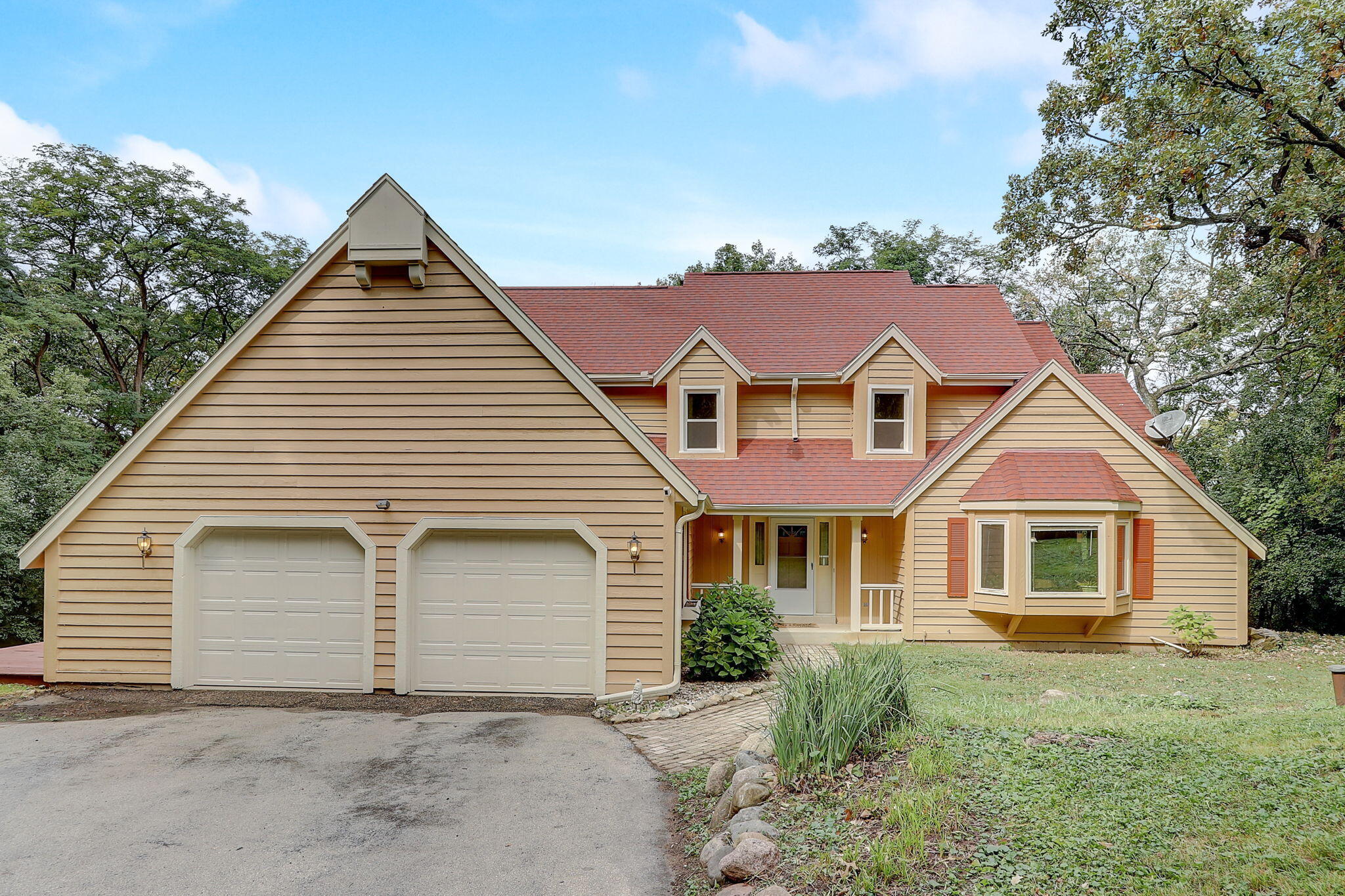 W335S9529 Red Brae Dr