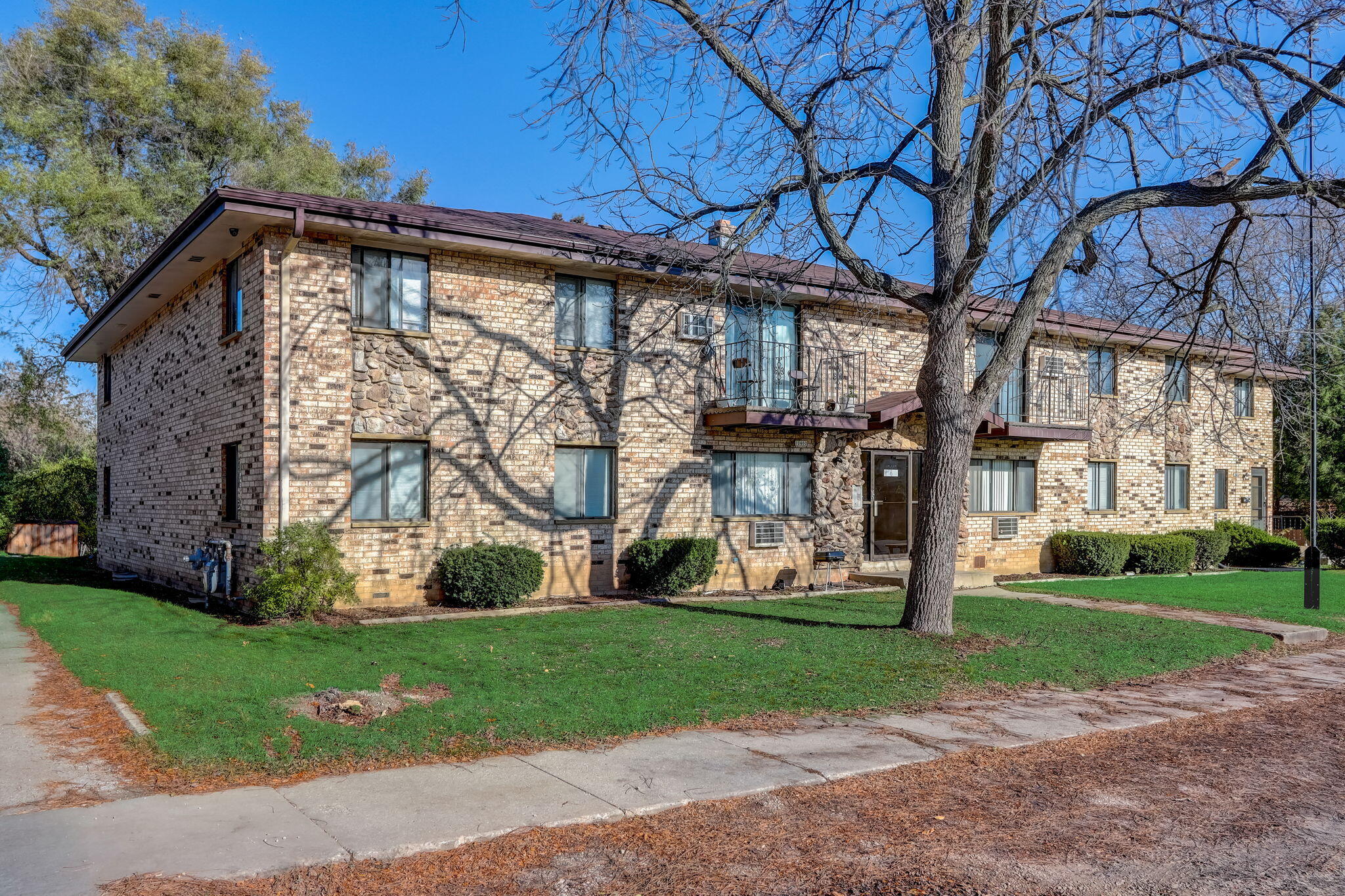 10450 W Fond du Lac Ave 10460