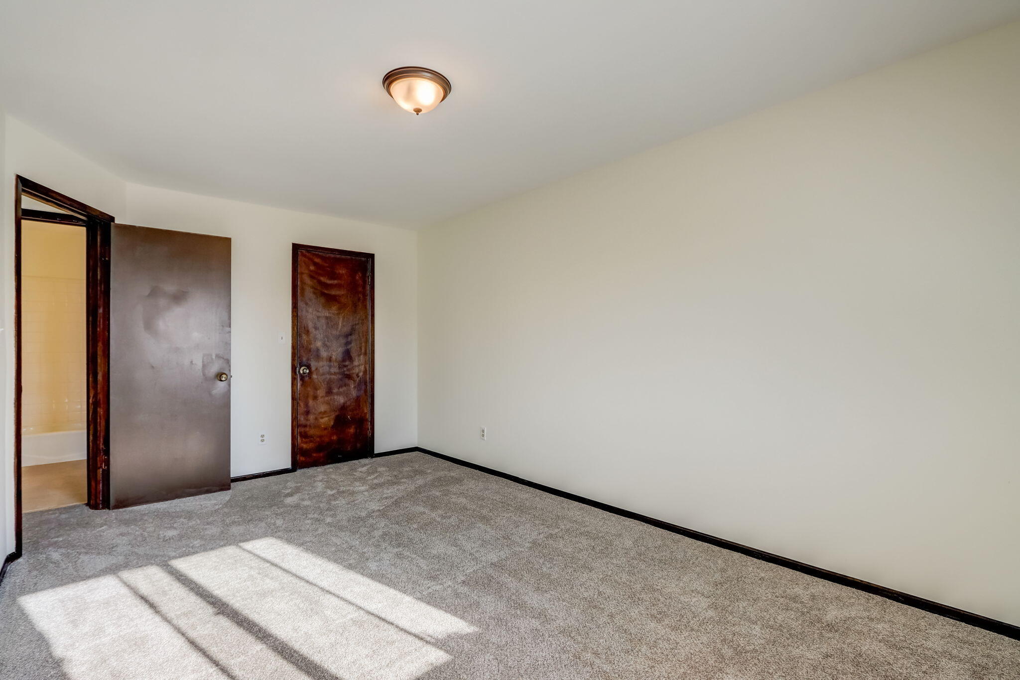 10450 W Fond du Lac Ave 10460