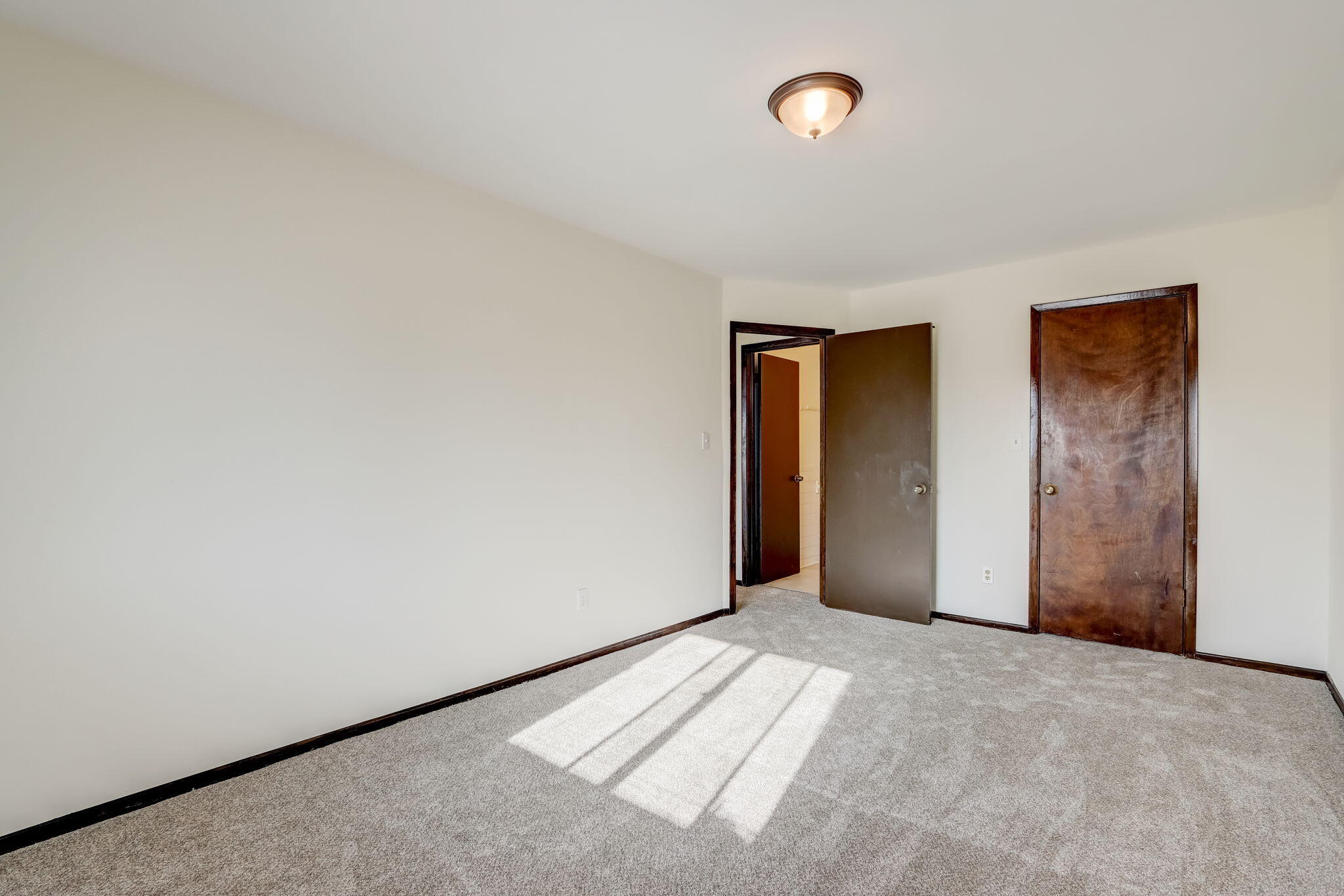 10450 W Fond du Lac Ave 10460