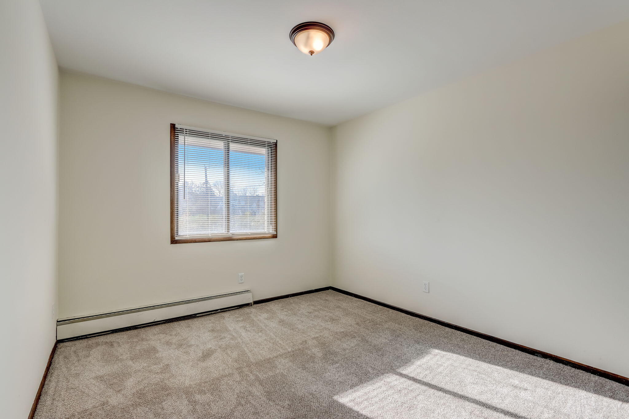 10450 W Fond du Lac Ave 10460