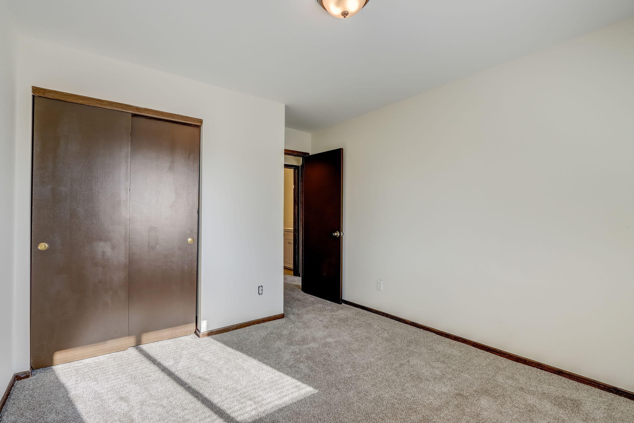 10450 W Fond du Lac Ave 10460