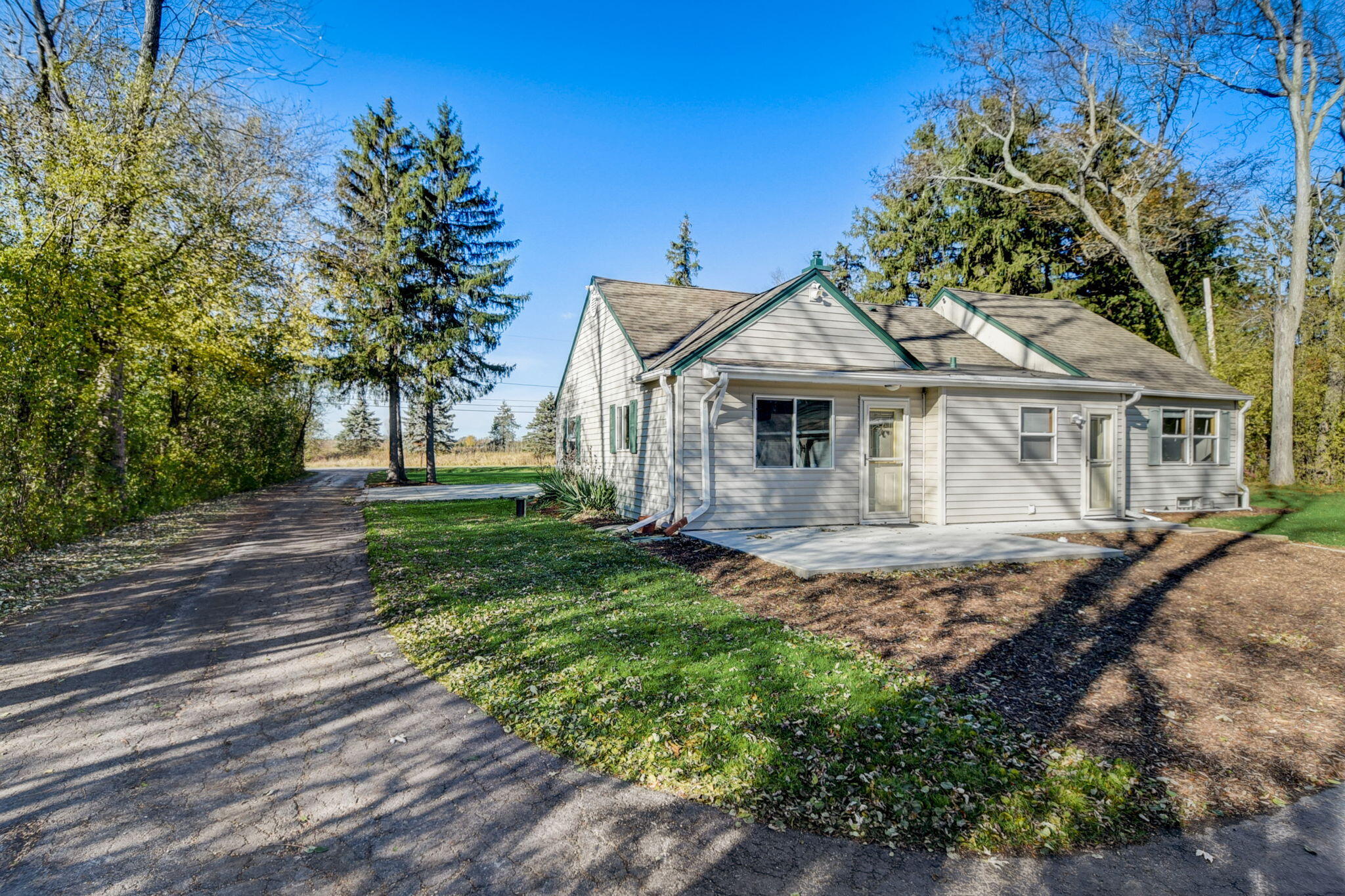 10216 N Baehr Rd