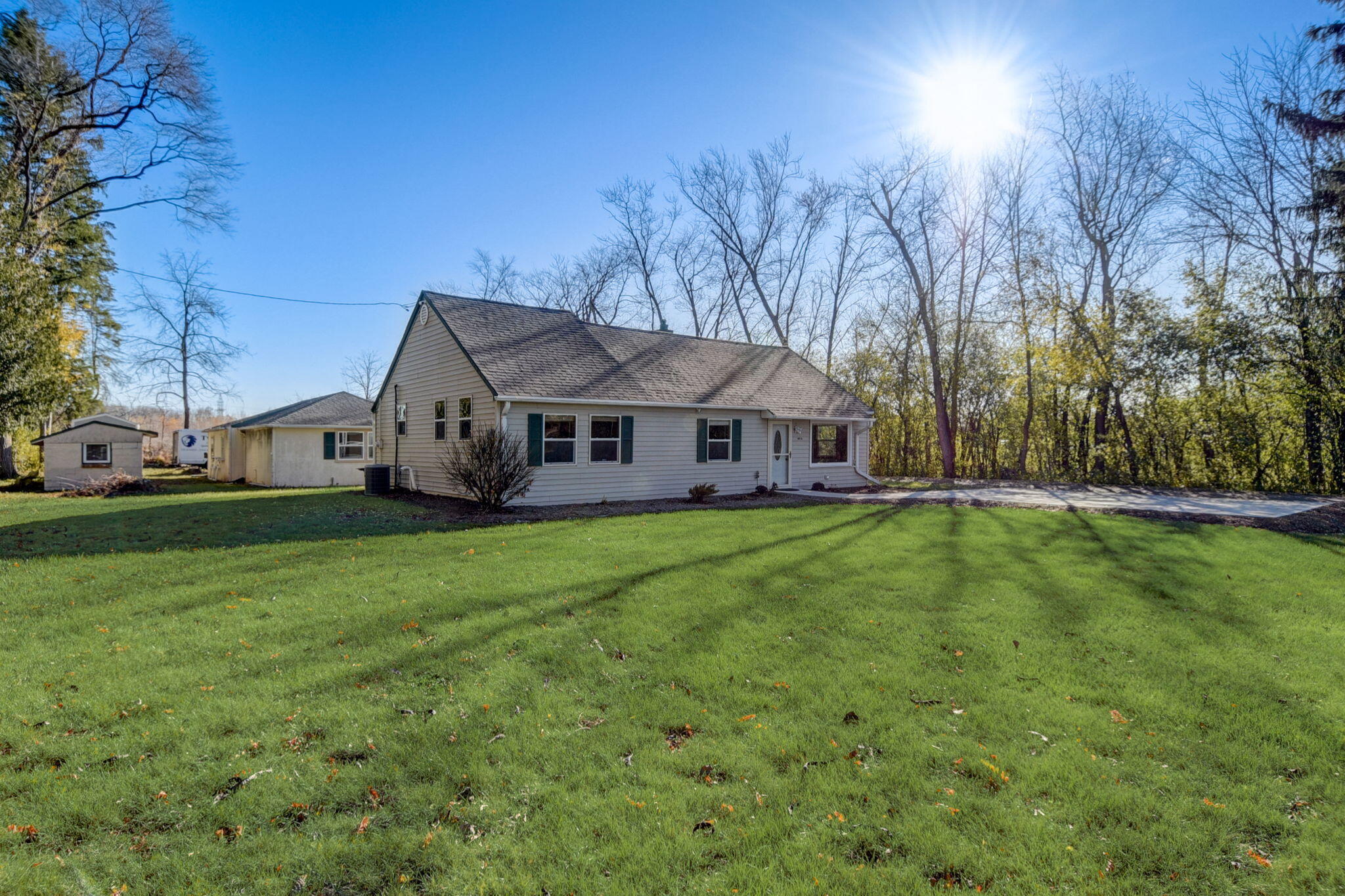 10216 N Baehr Rd
