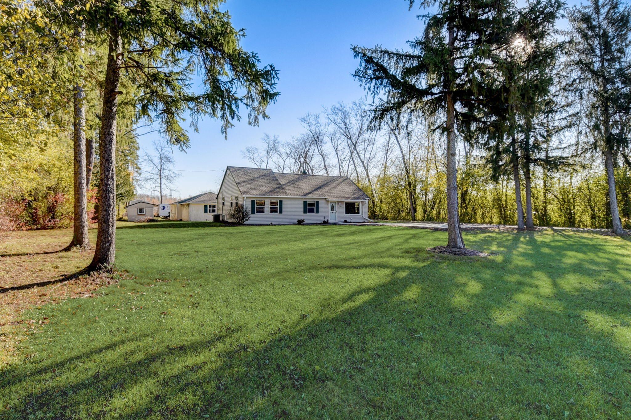 10216 N Baehr Rd