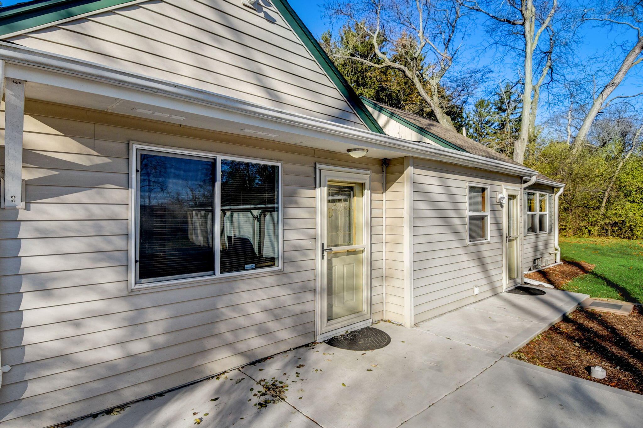 10216 N Baehr Rd