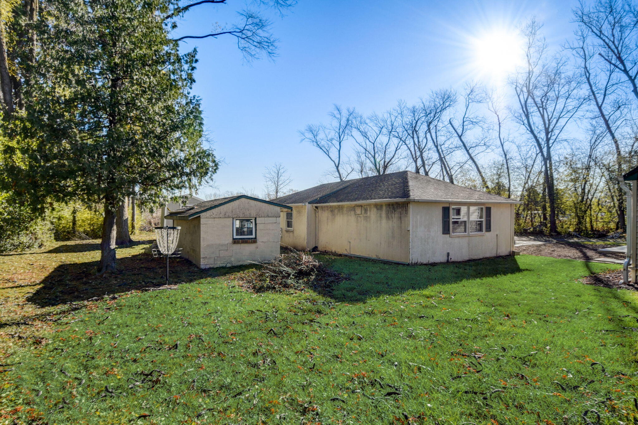 10216 N Baehr Rd