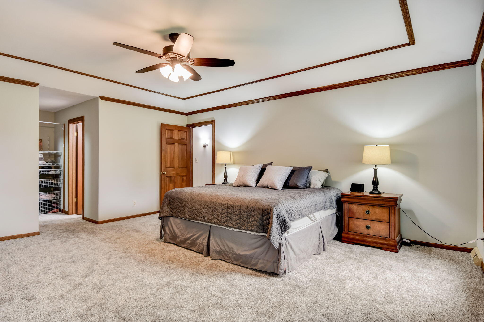 5703 Oakdale Ct