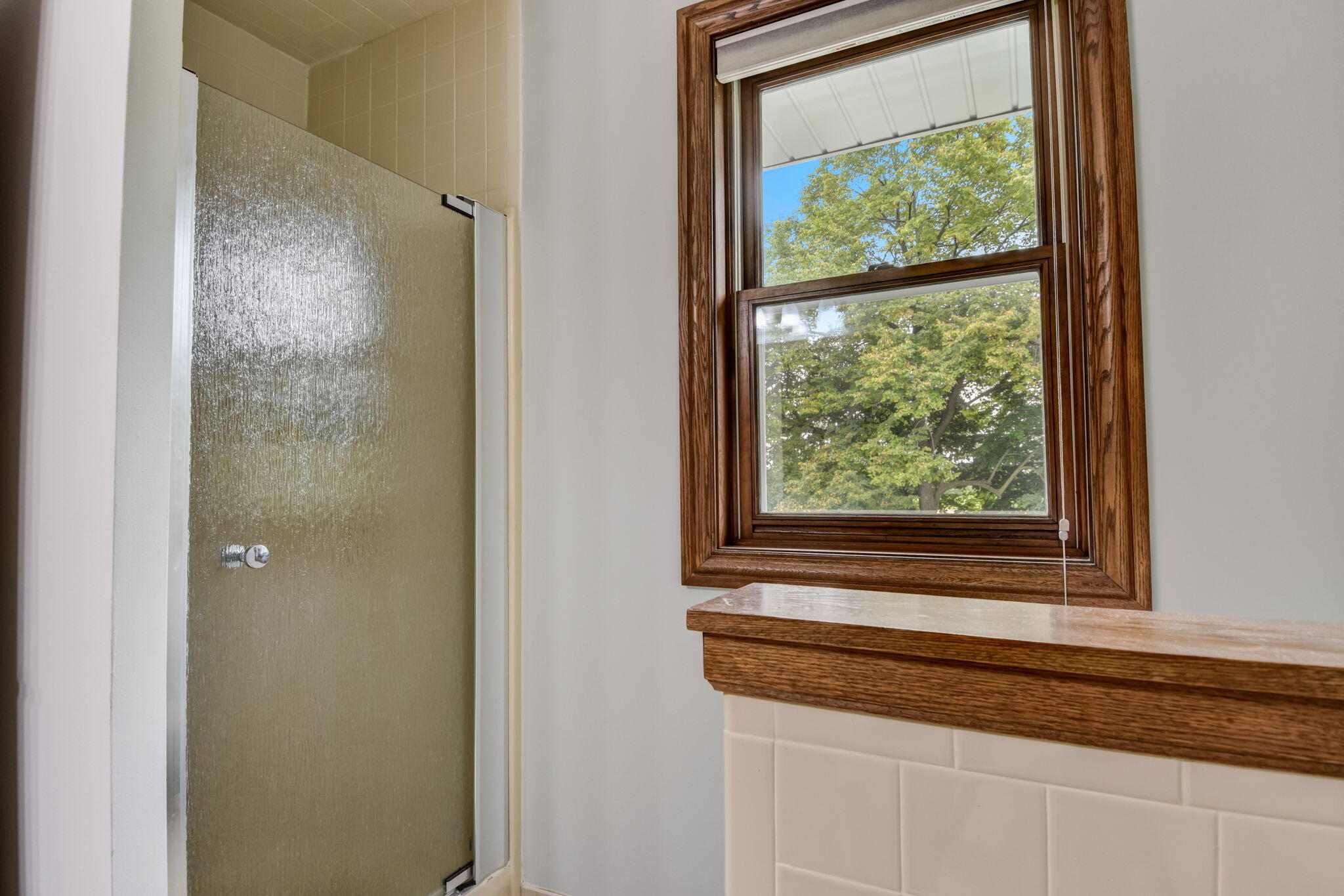 5703 Oakdale Ct