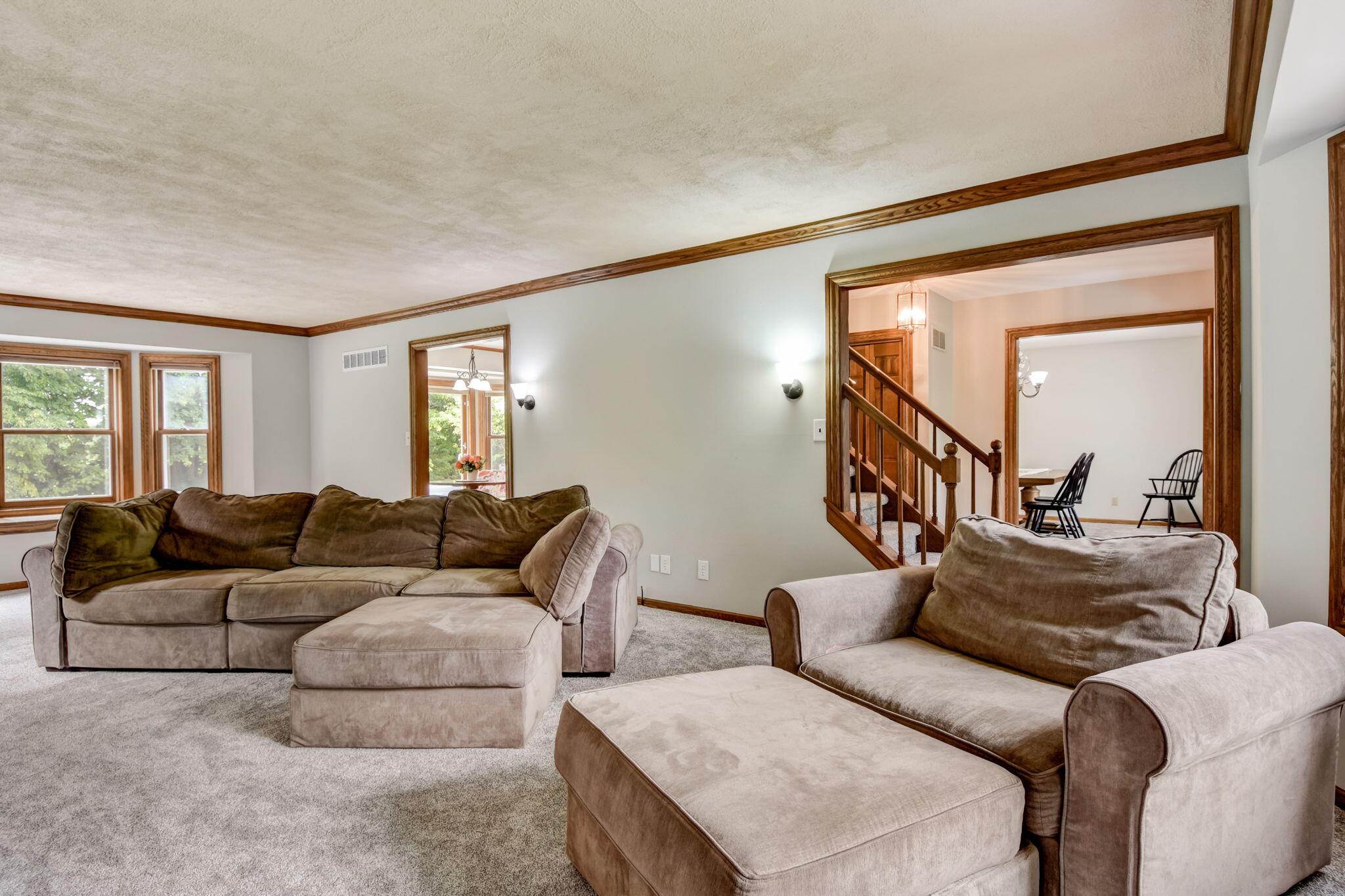 5703 Oakdale Ct
