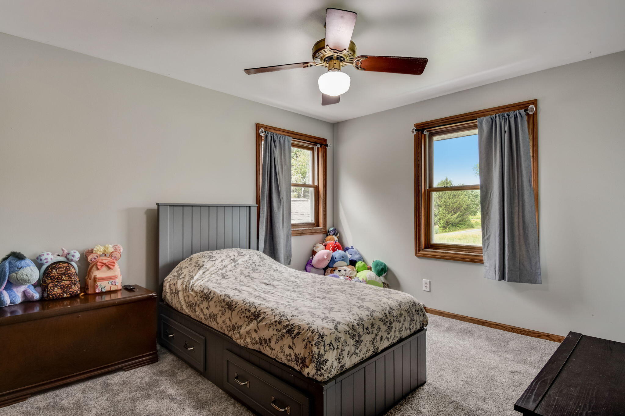 5703 Oakdale Ct