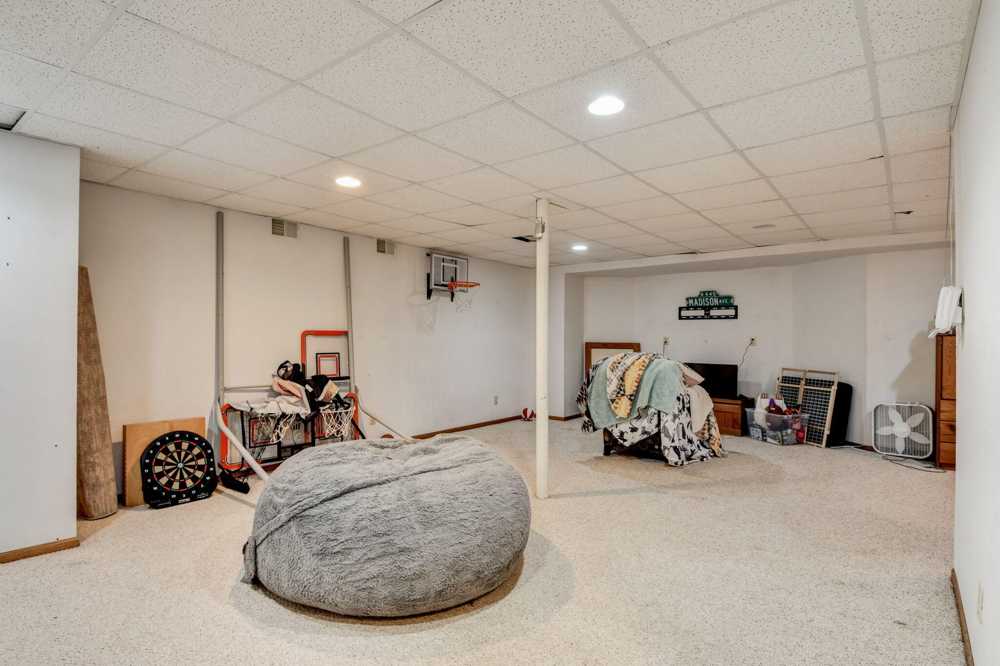 5703 Oakdale Ct