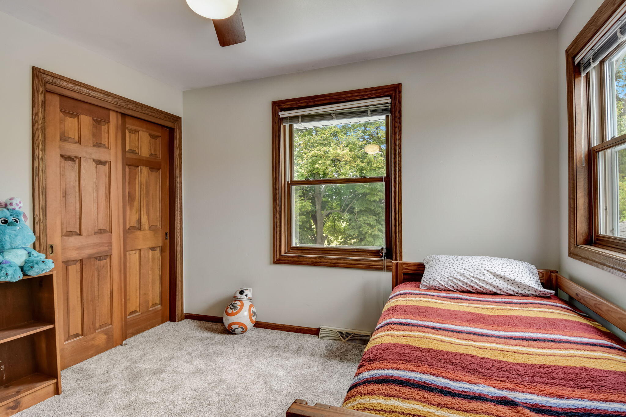 5703 Oakdale Ct