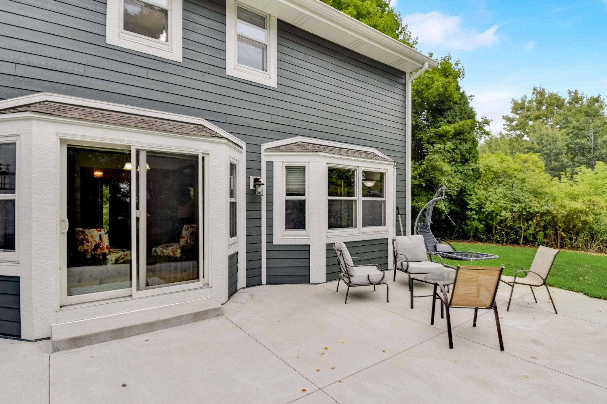 5703 Oakdale Ct