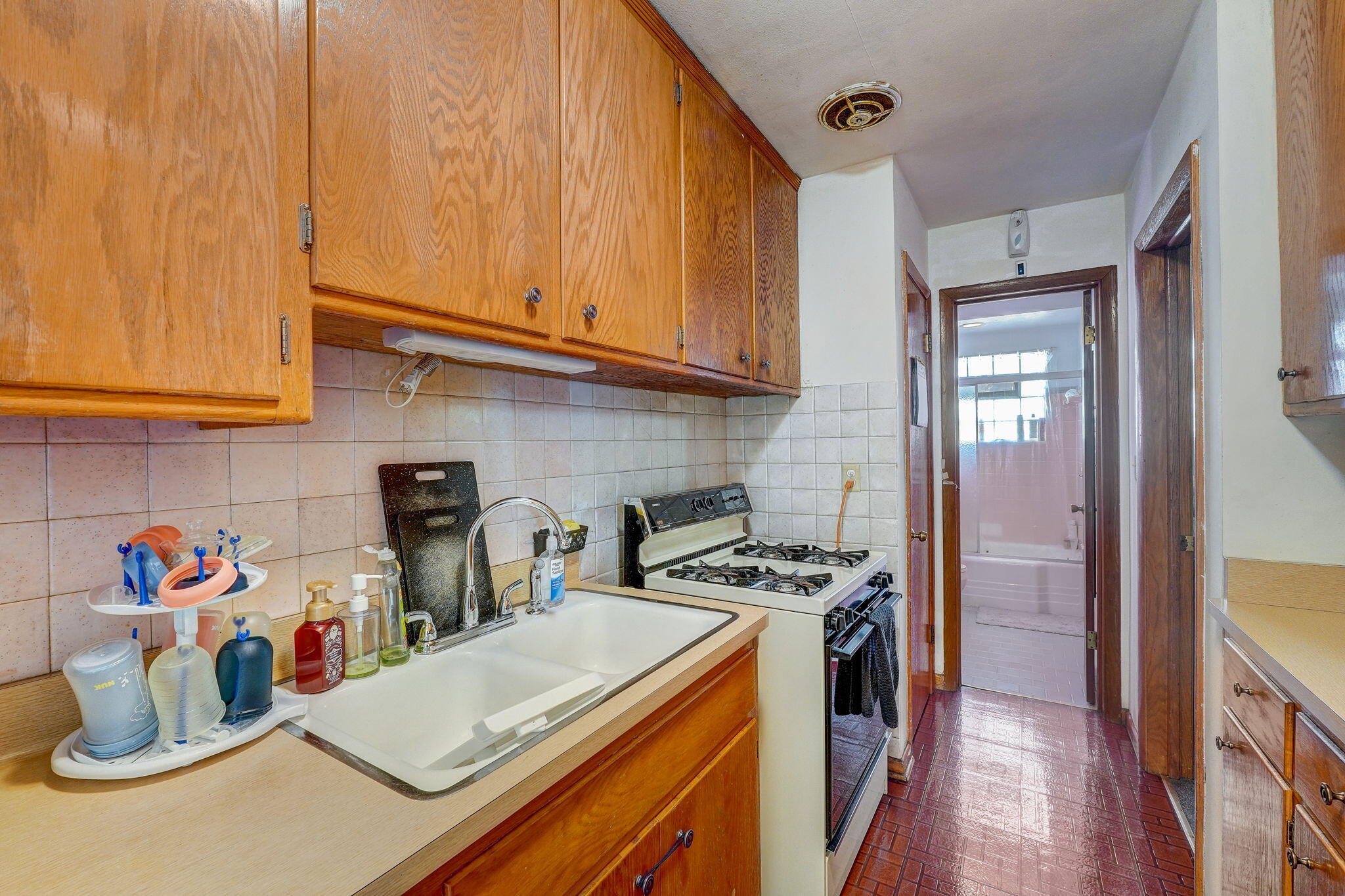 3108 W Ruskin St