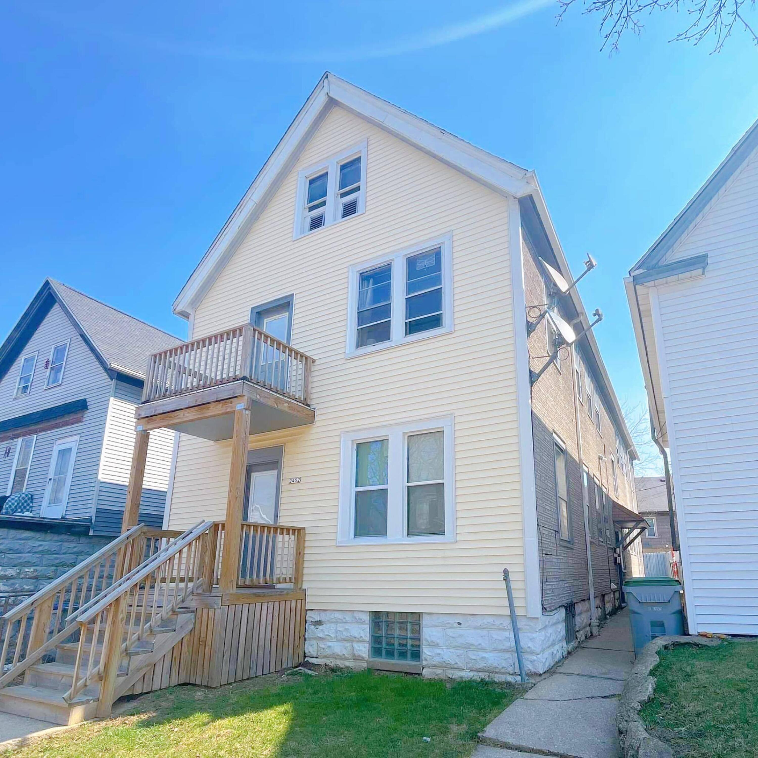 2452 S 17th St