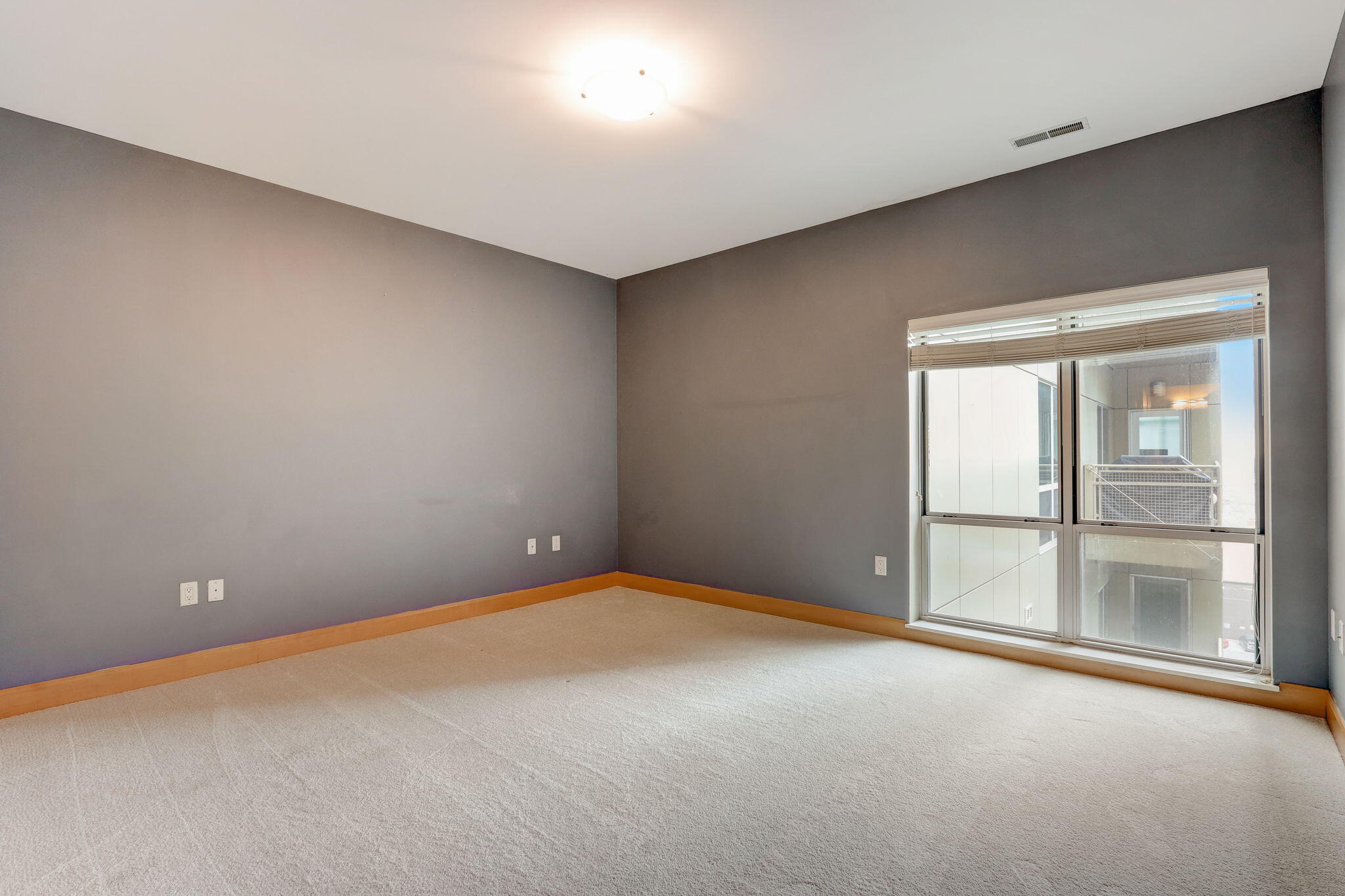 1550 E Royall Pl 706