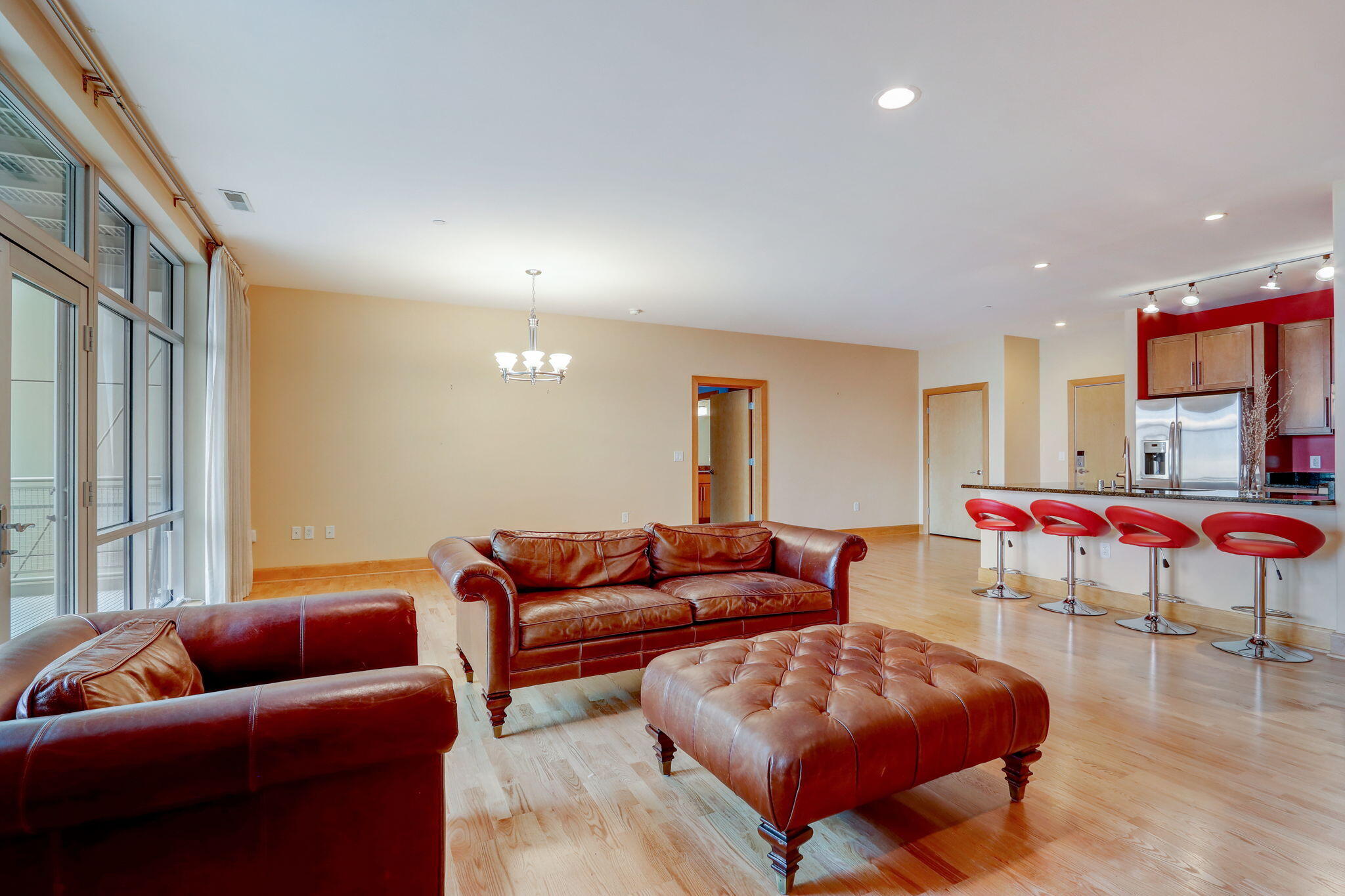 1550 E Royall Pl 706