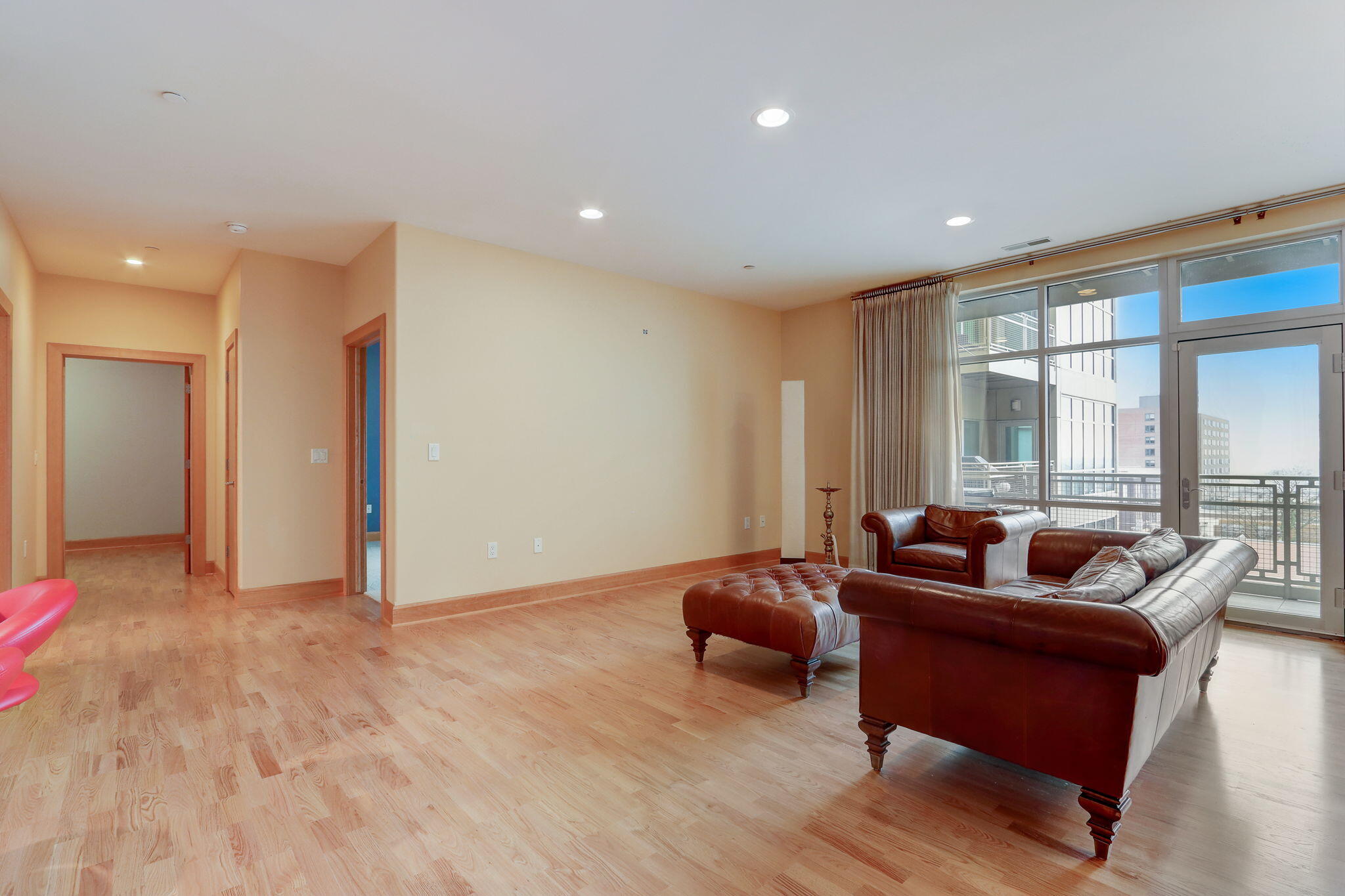 1550 E Royall Pl 706