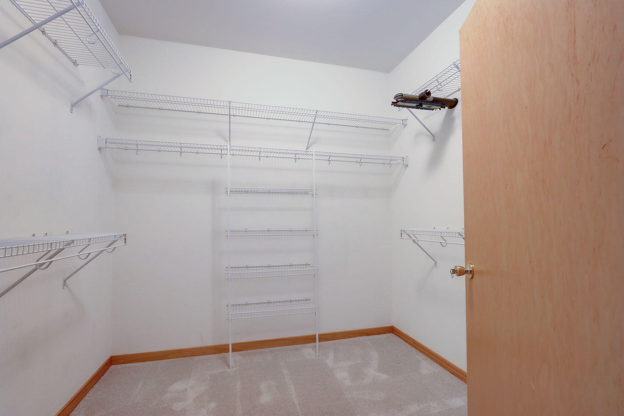 1550 E Royall Pl 706