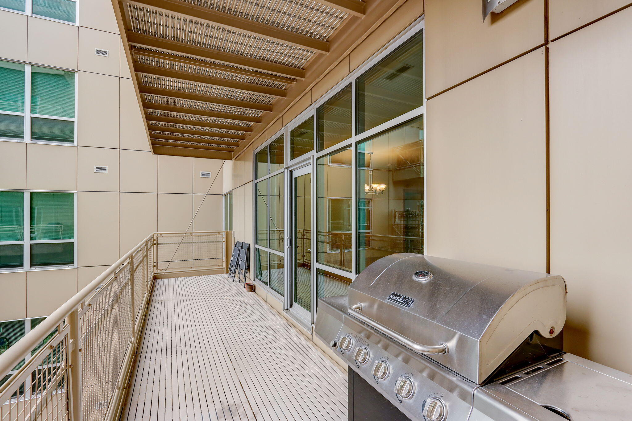 1550 E Royall Pl 706