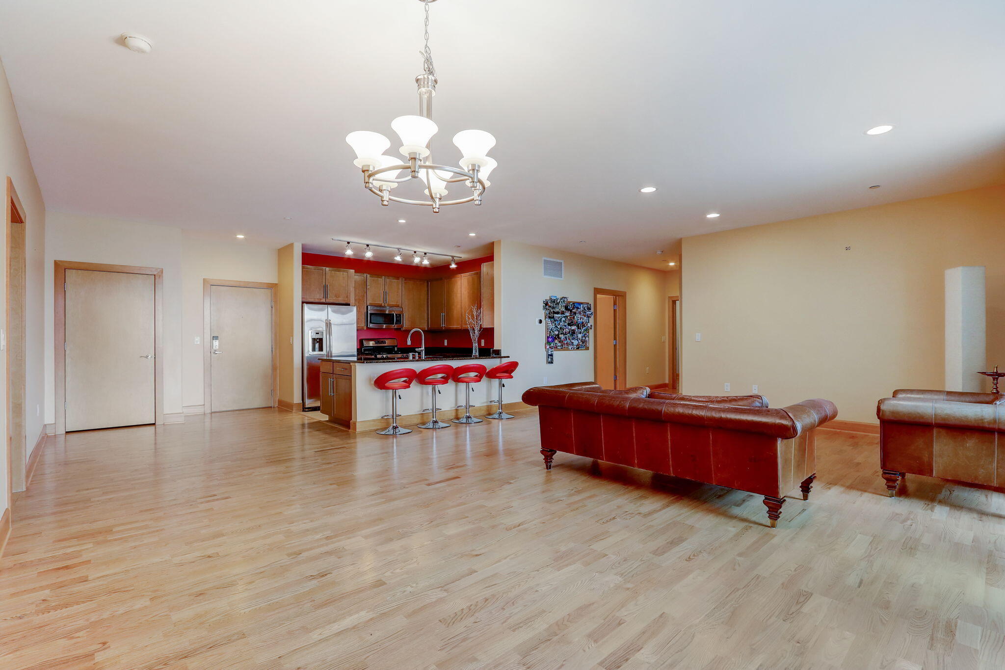 1550 E Royall Pl 706