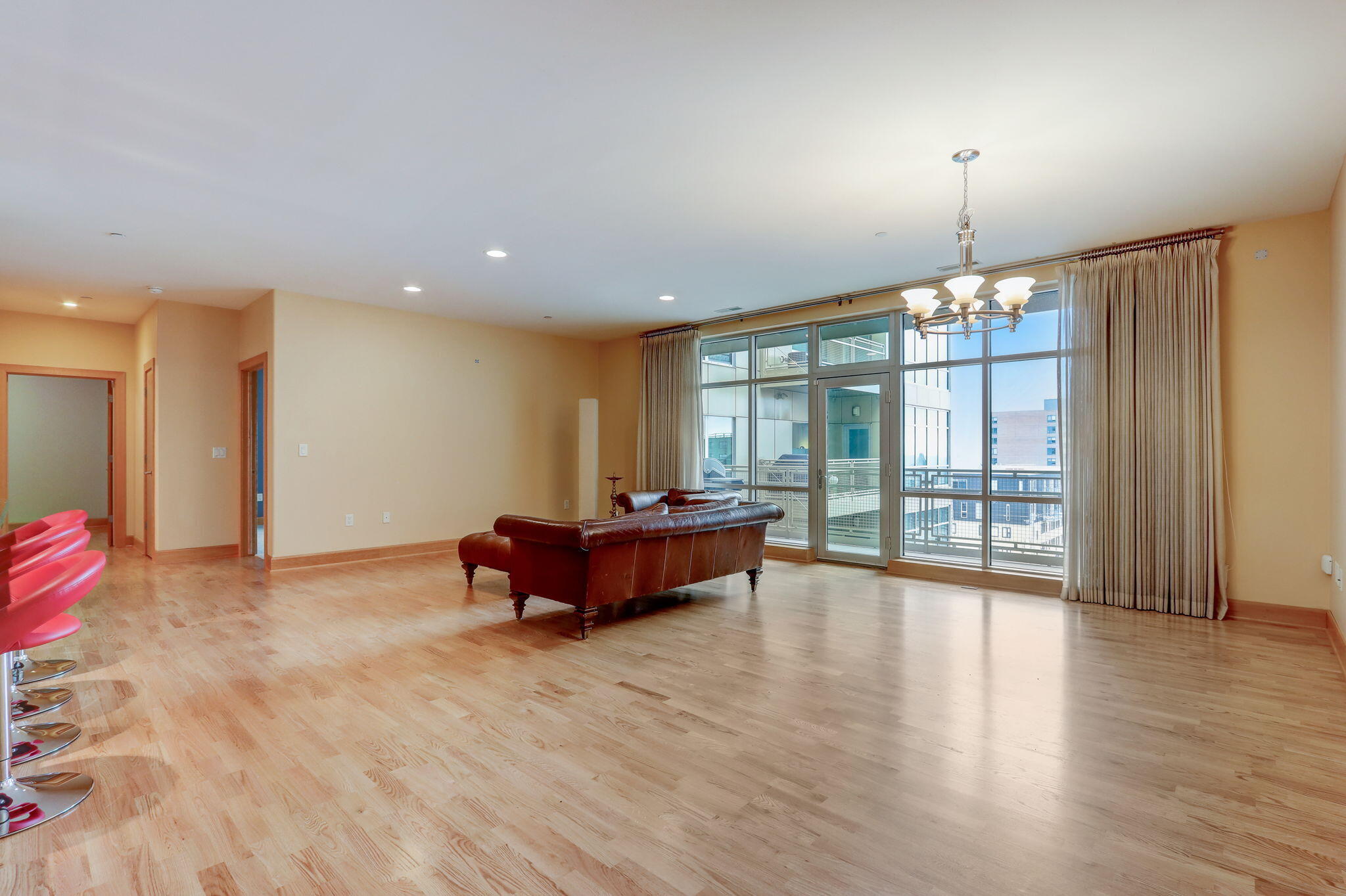 1550 E Royall Pl 706