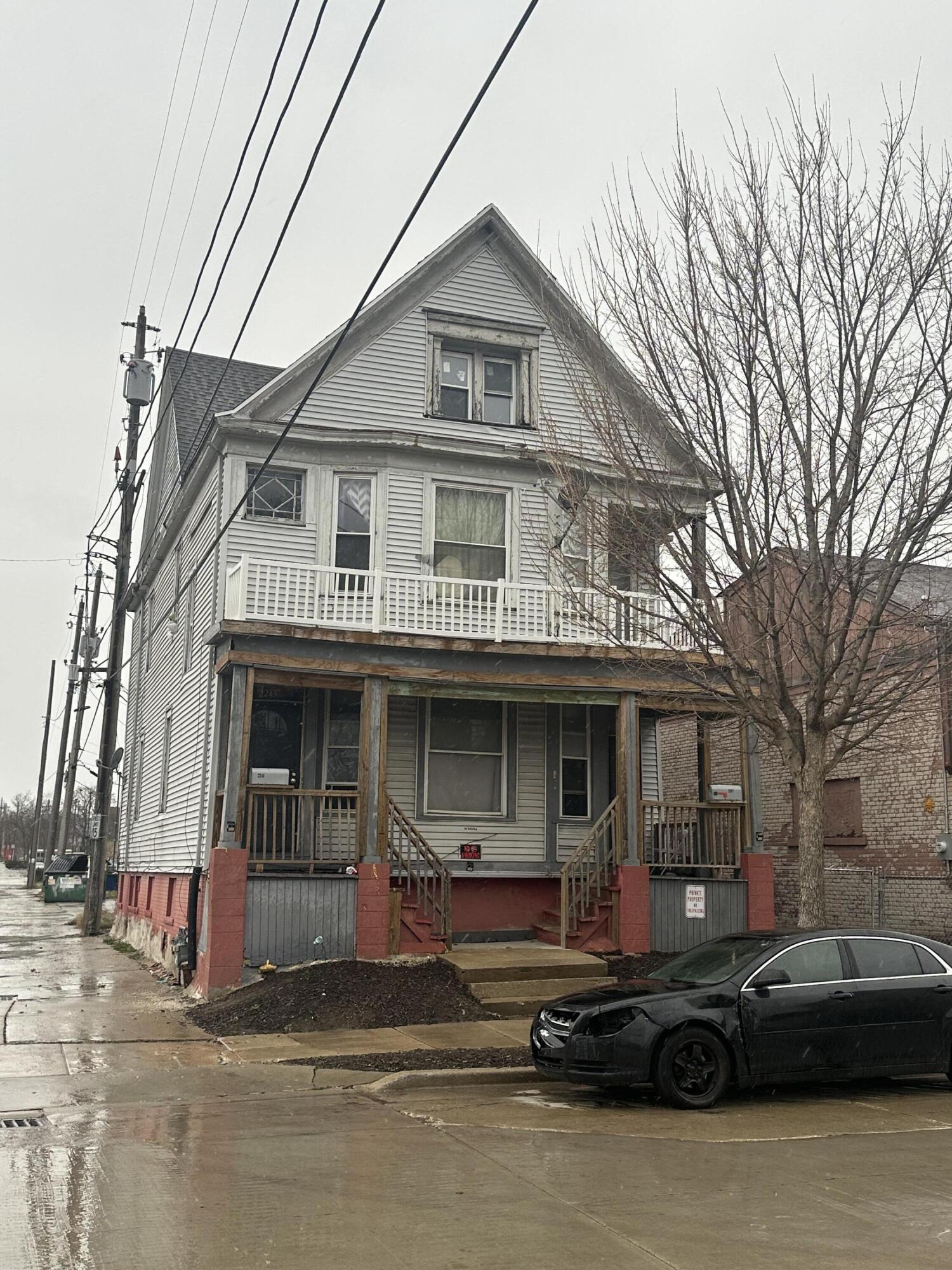 2245 N 26th St 2247