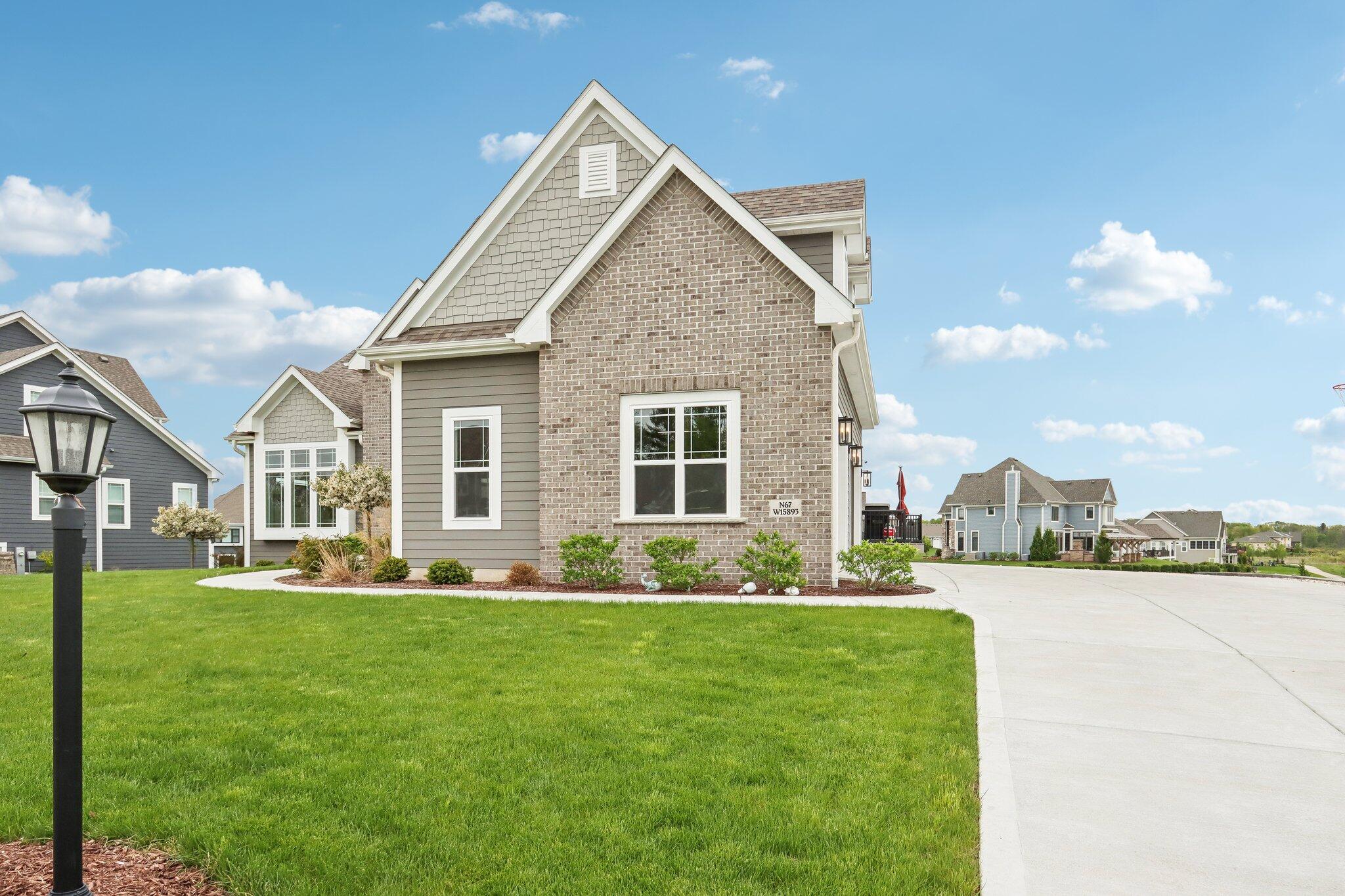 N67W15893 Tamarack Trl