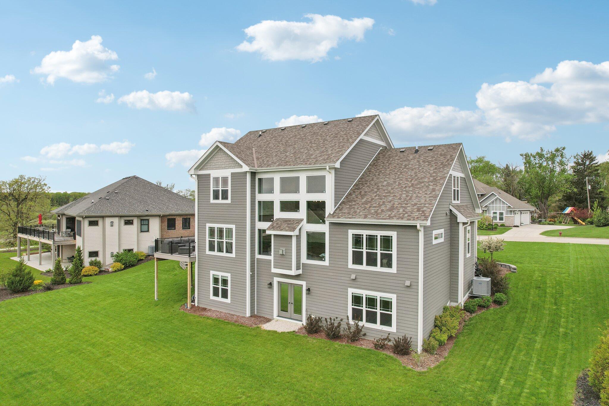 N67W15893 Tamarack Trl