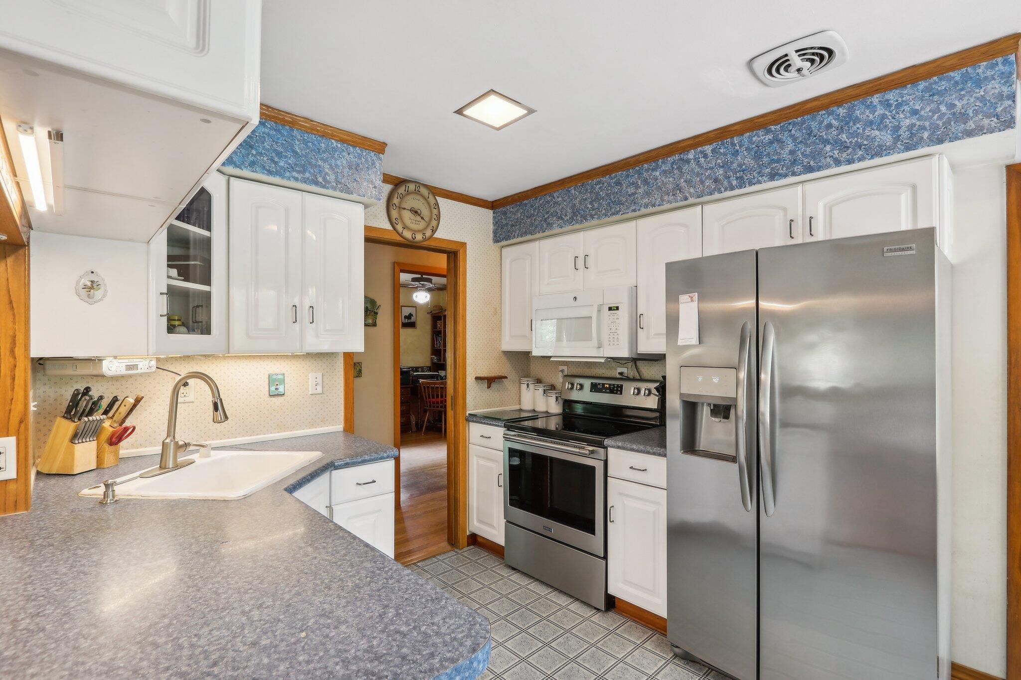7950 W Allerton Ave
