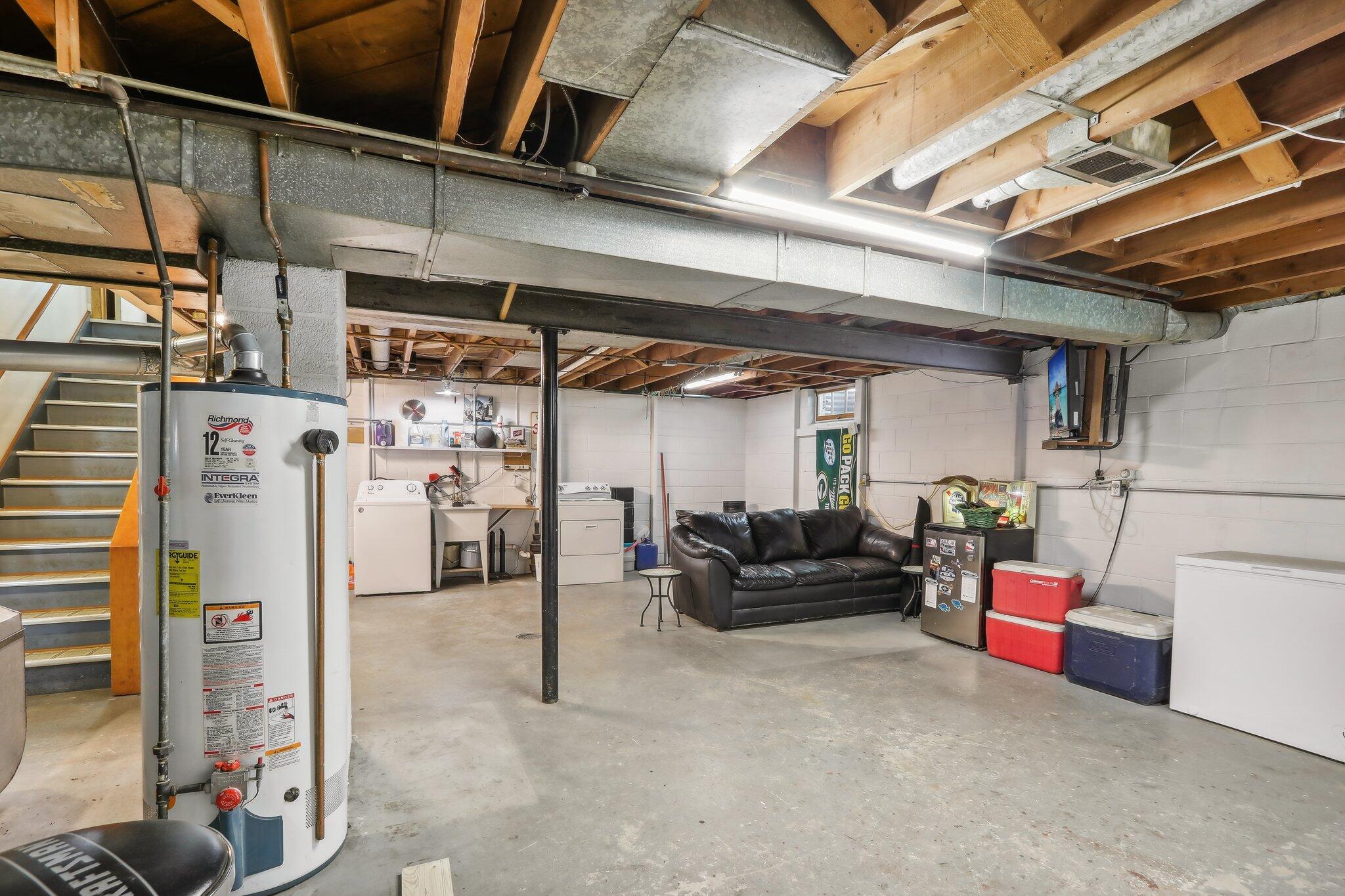 7950 W Allerton Ave