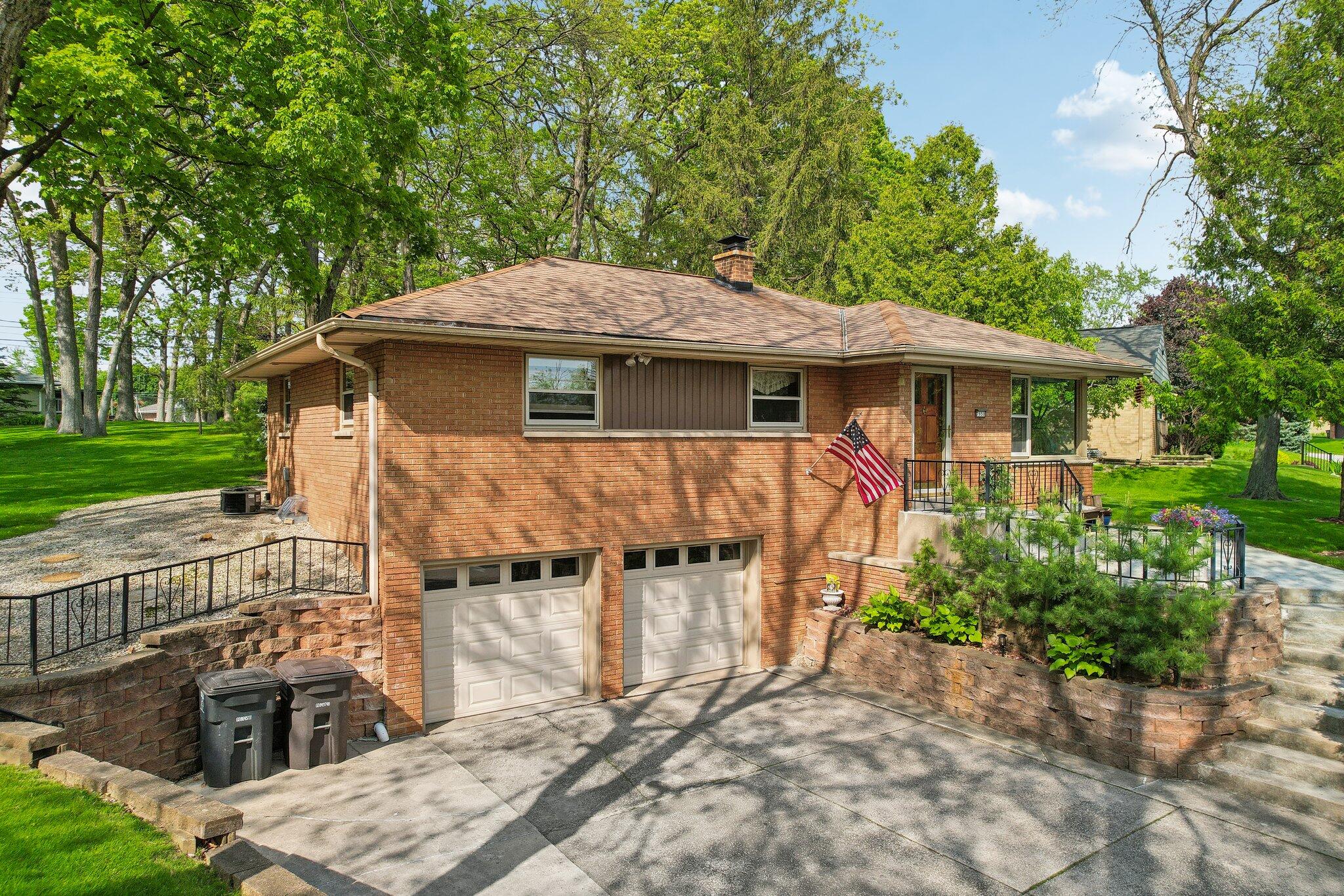 7950 W Allerton Ave
