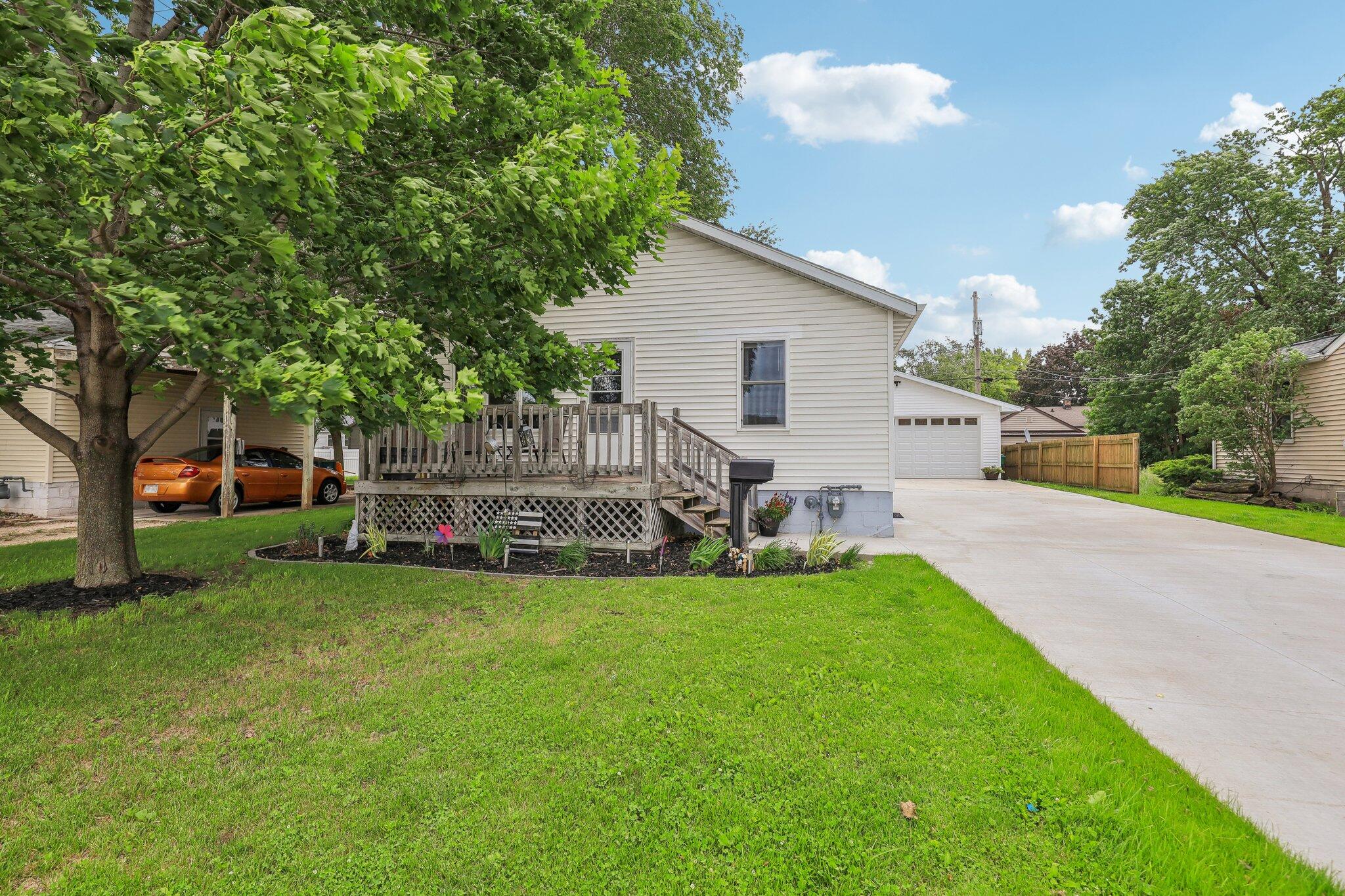 301 Weis Ave