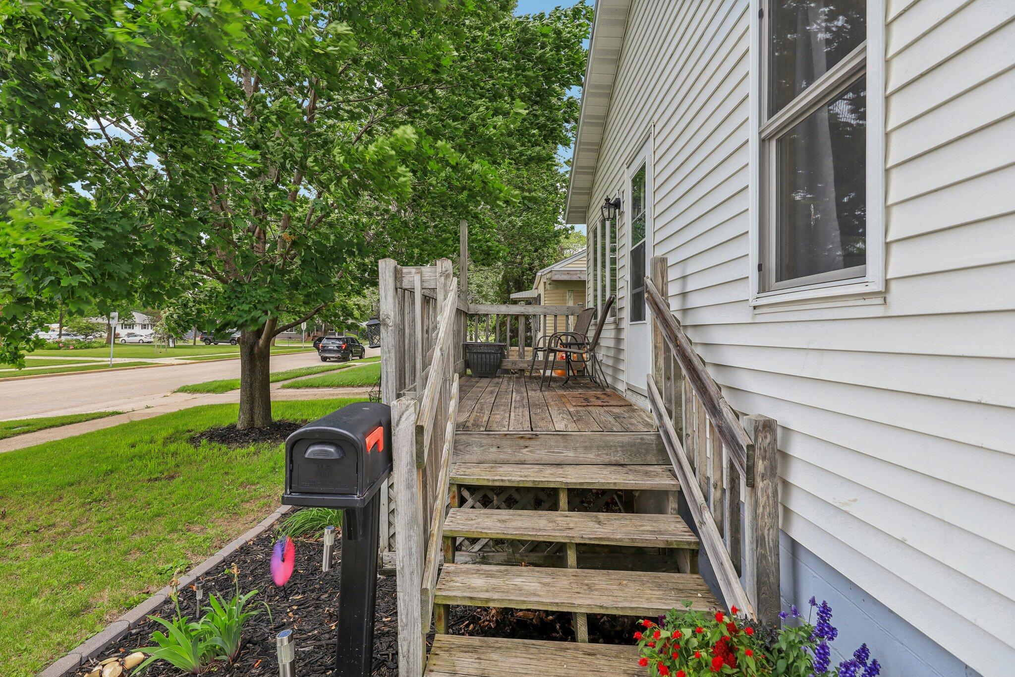 301 Weis Ave