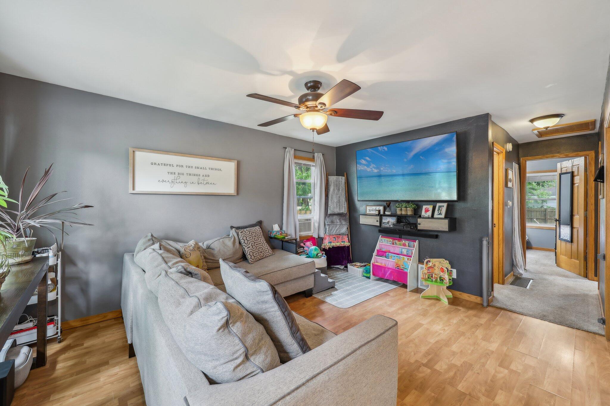 301 Weis Ave