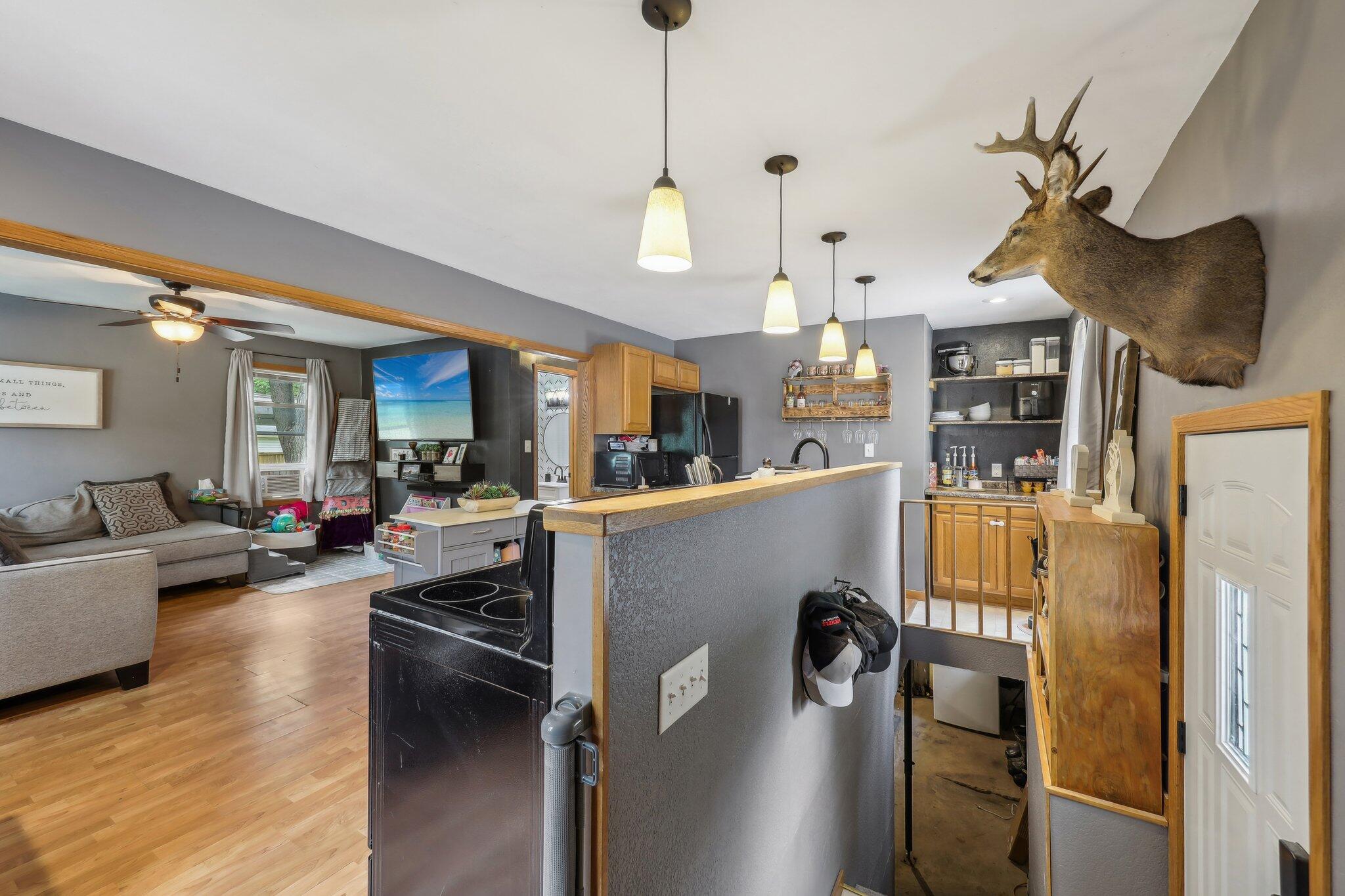 301 Weis Ave