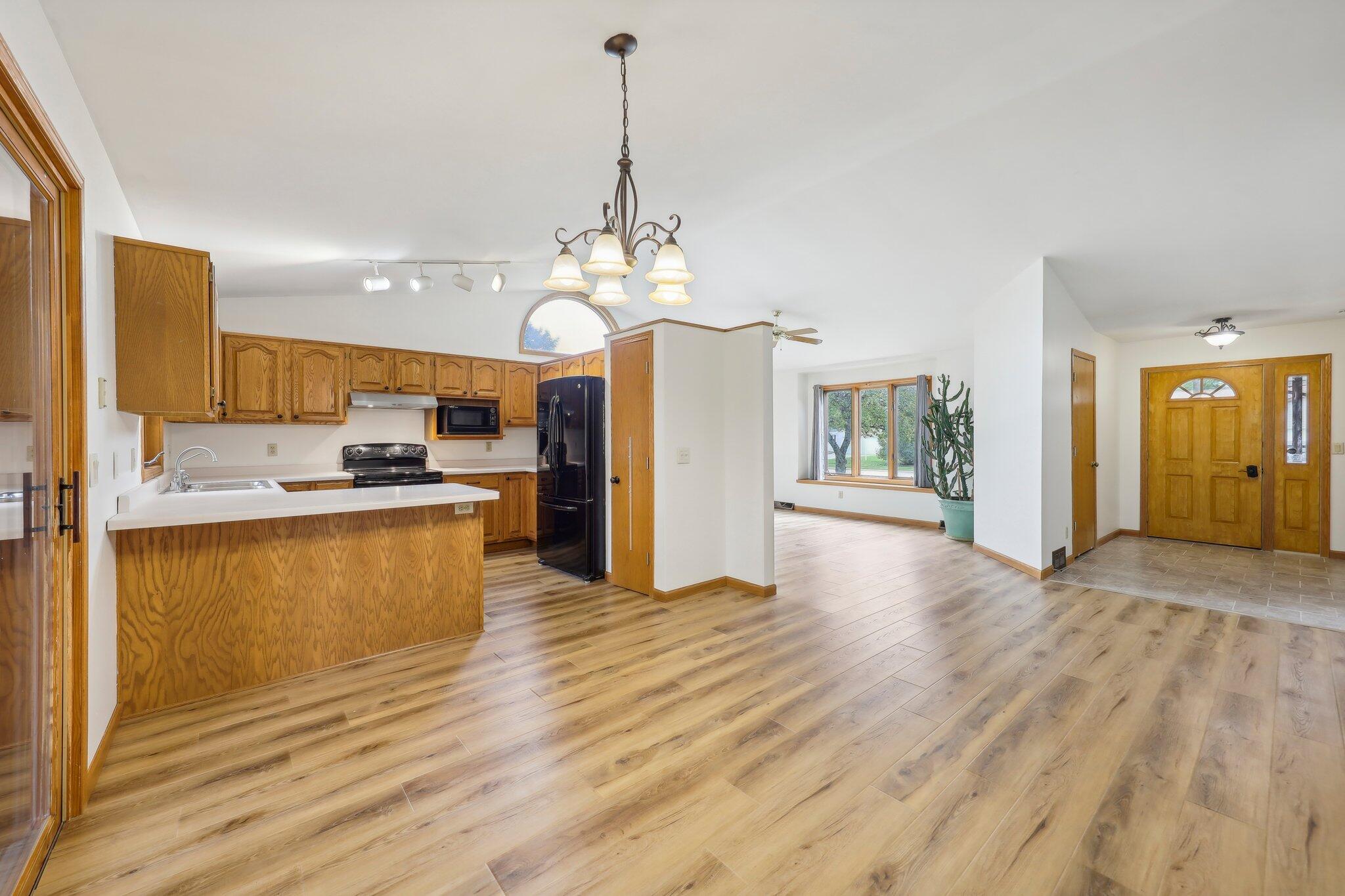 310 Chapleau St