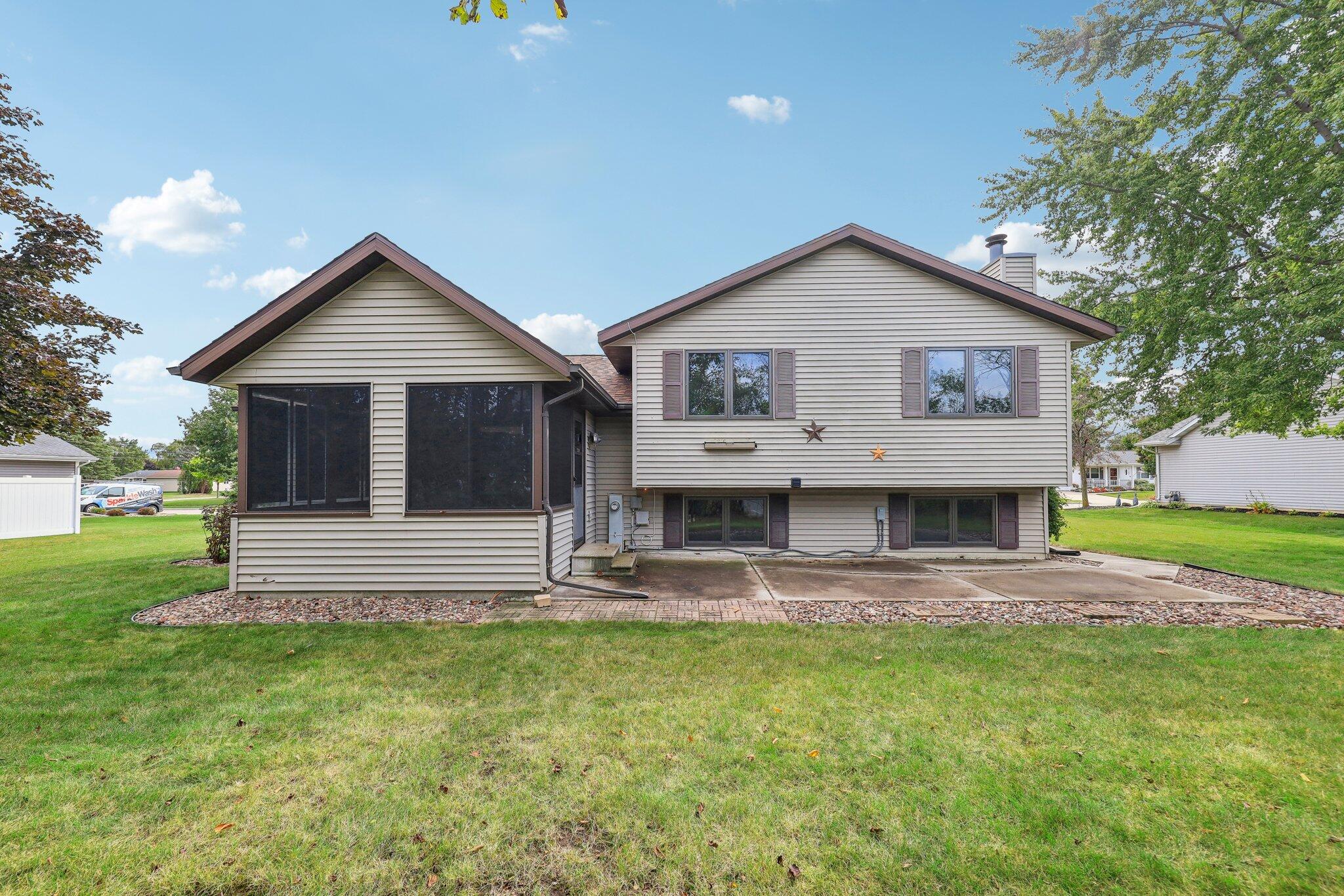 310 Chapleau St