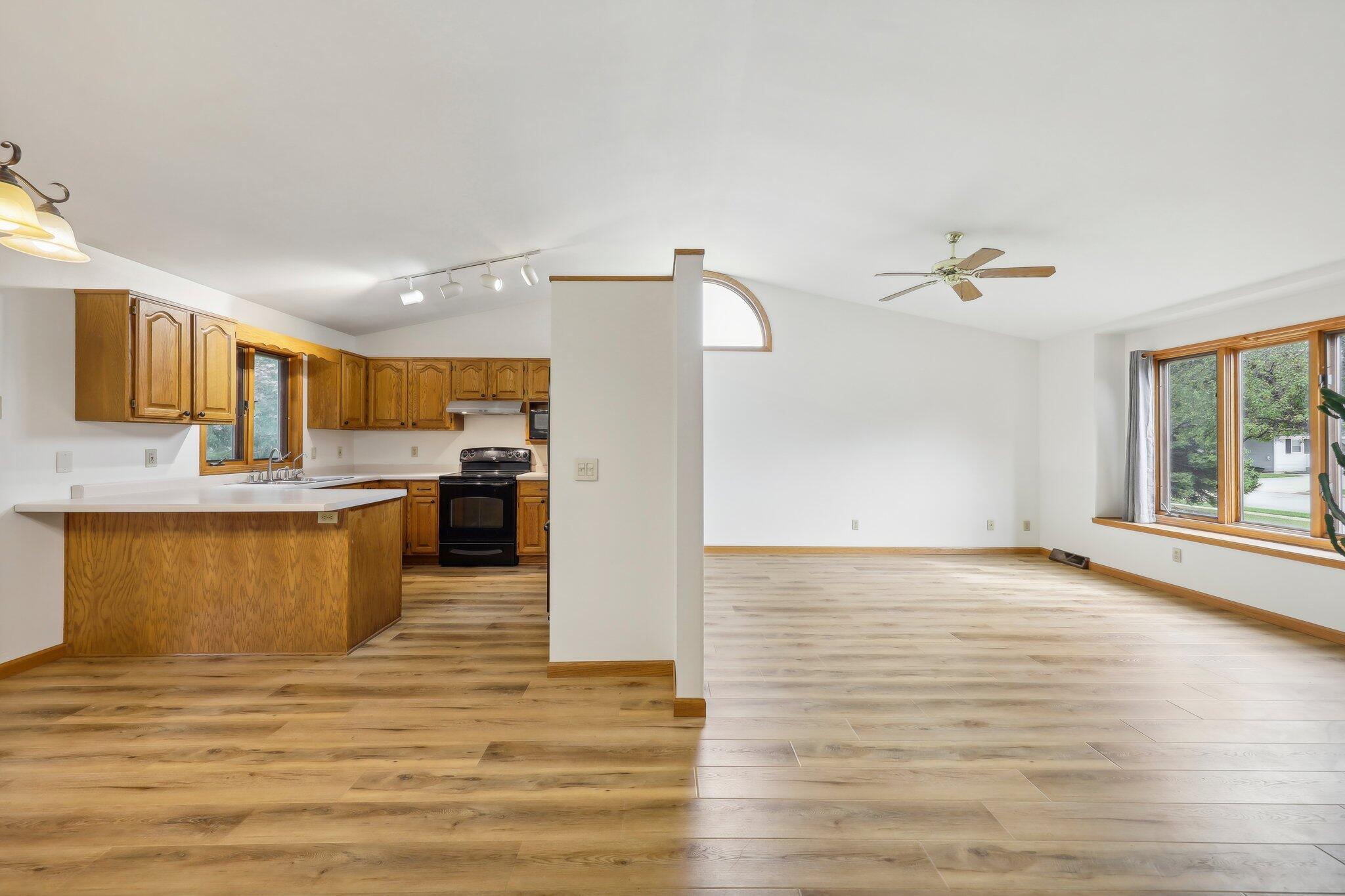 310 Chapleau St