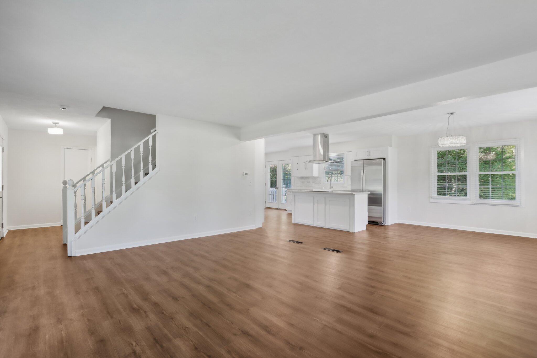 900 Timberline Ct W