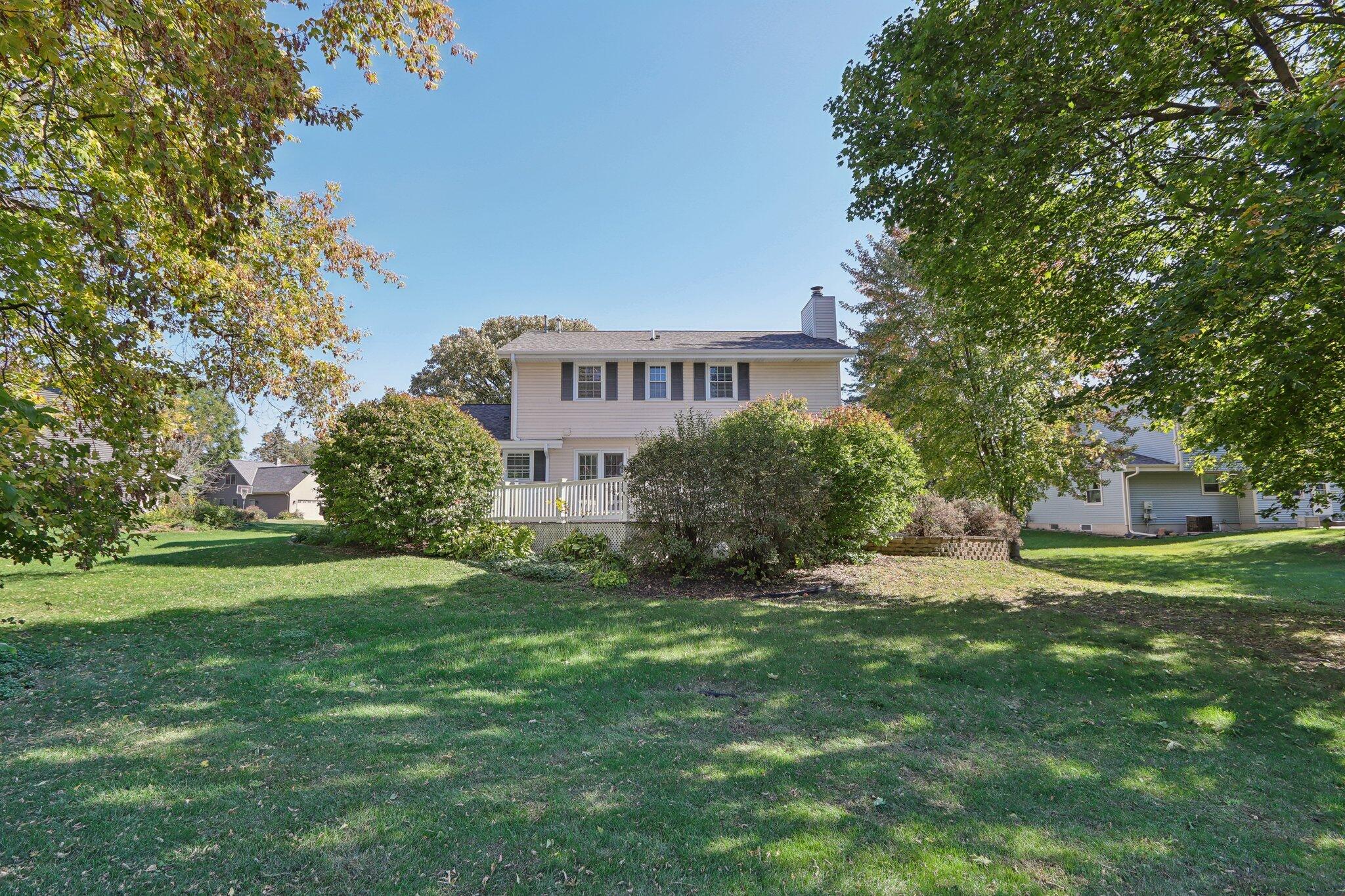 900 Timberline Ct W