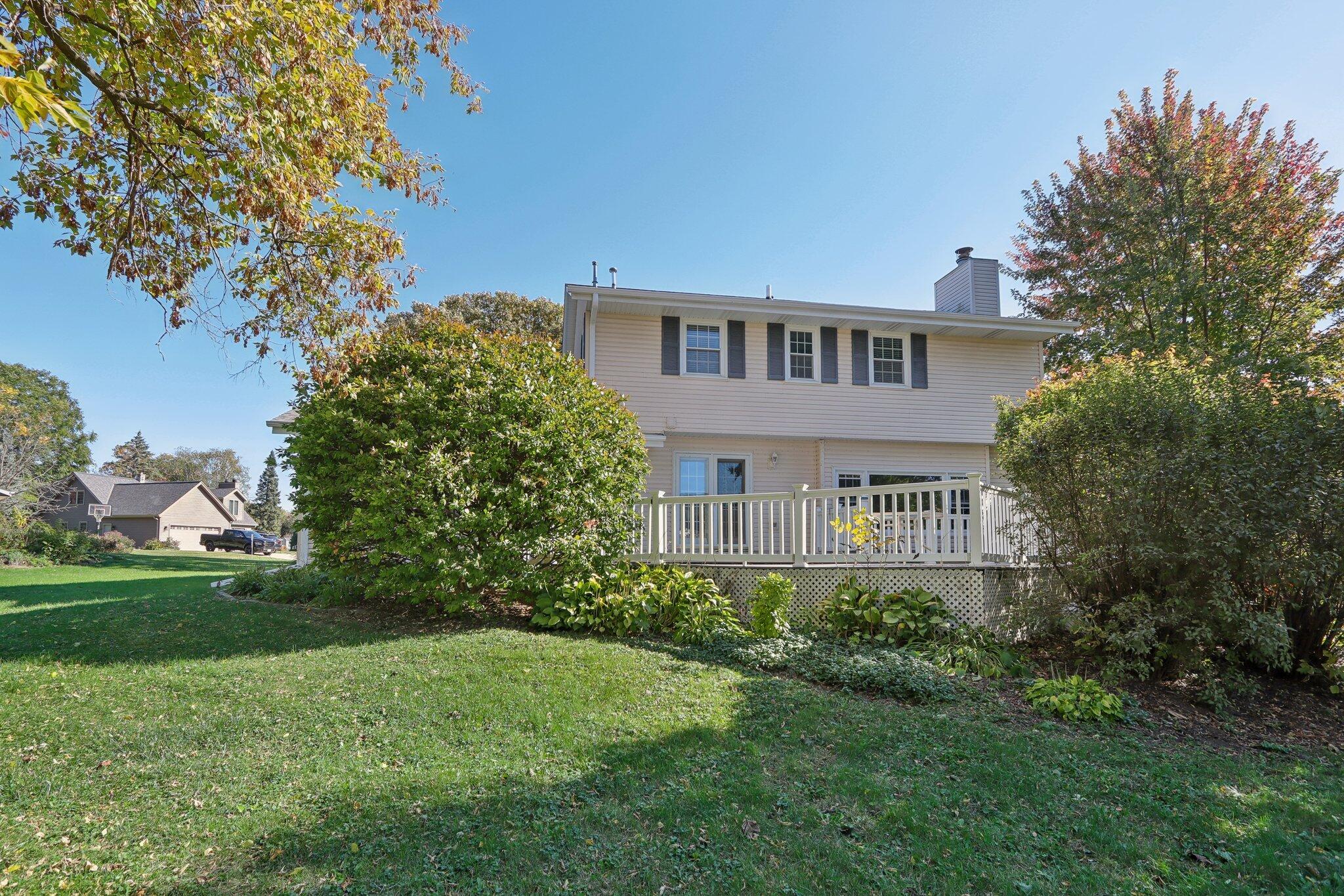 900 Timberline Ct W